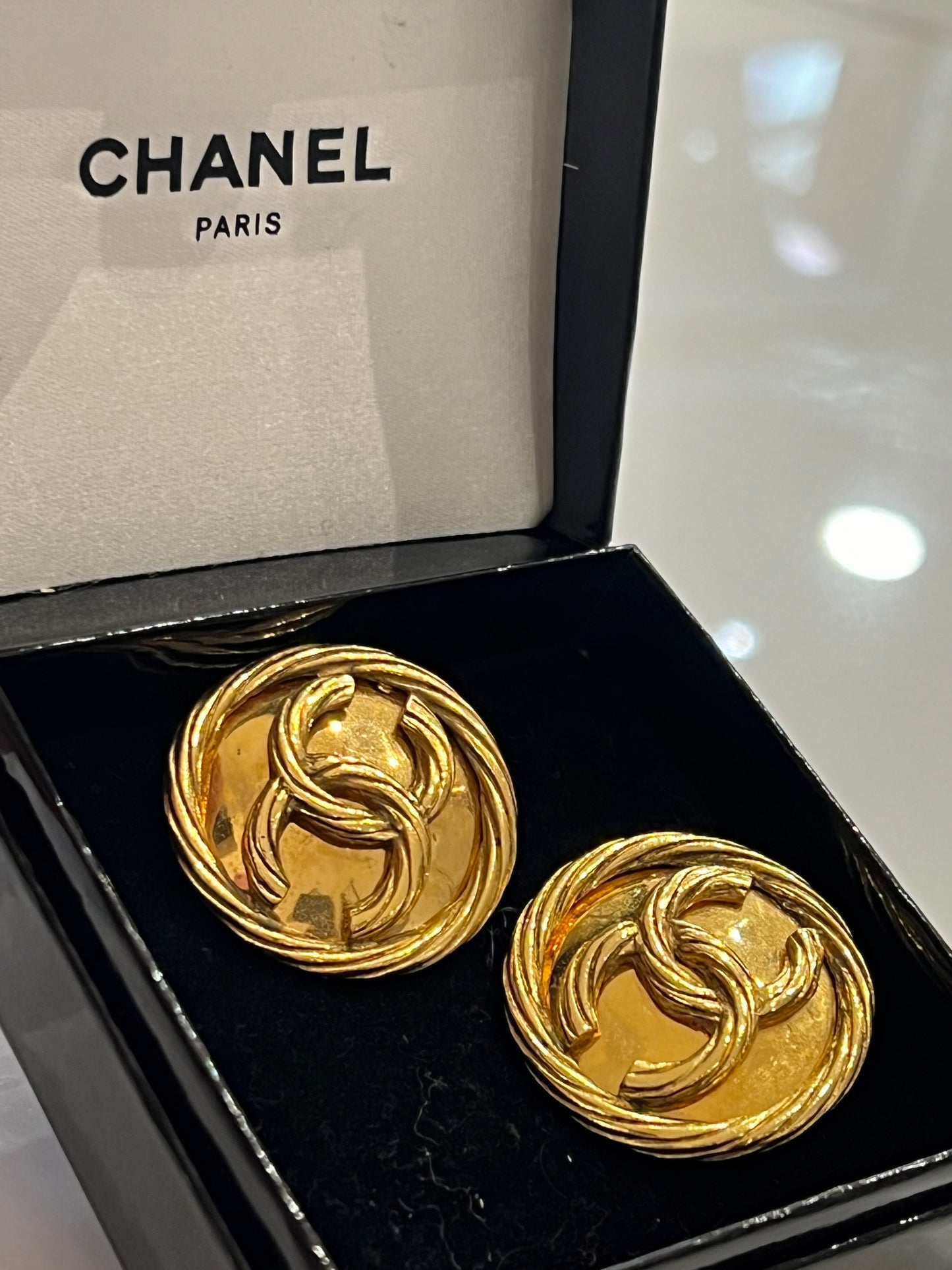 Vintage Chanel clip earrings