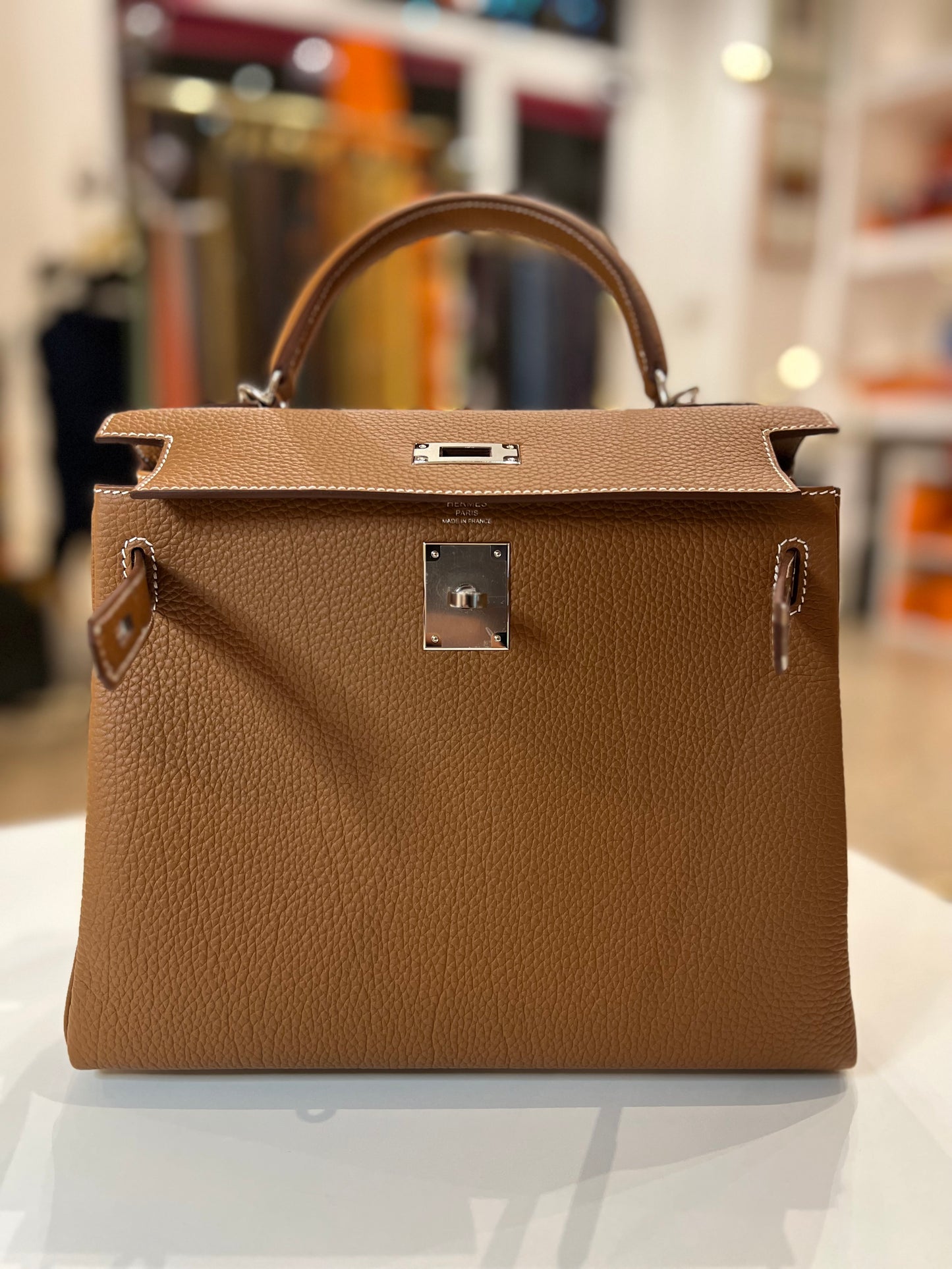 Hermès Kelly 28 Togo Gold Palladium Retourne