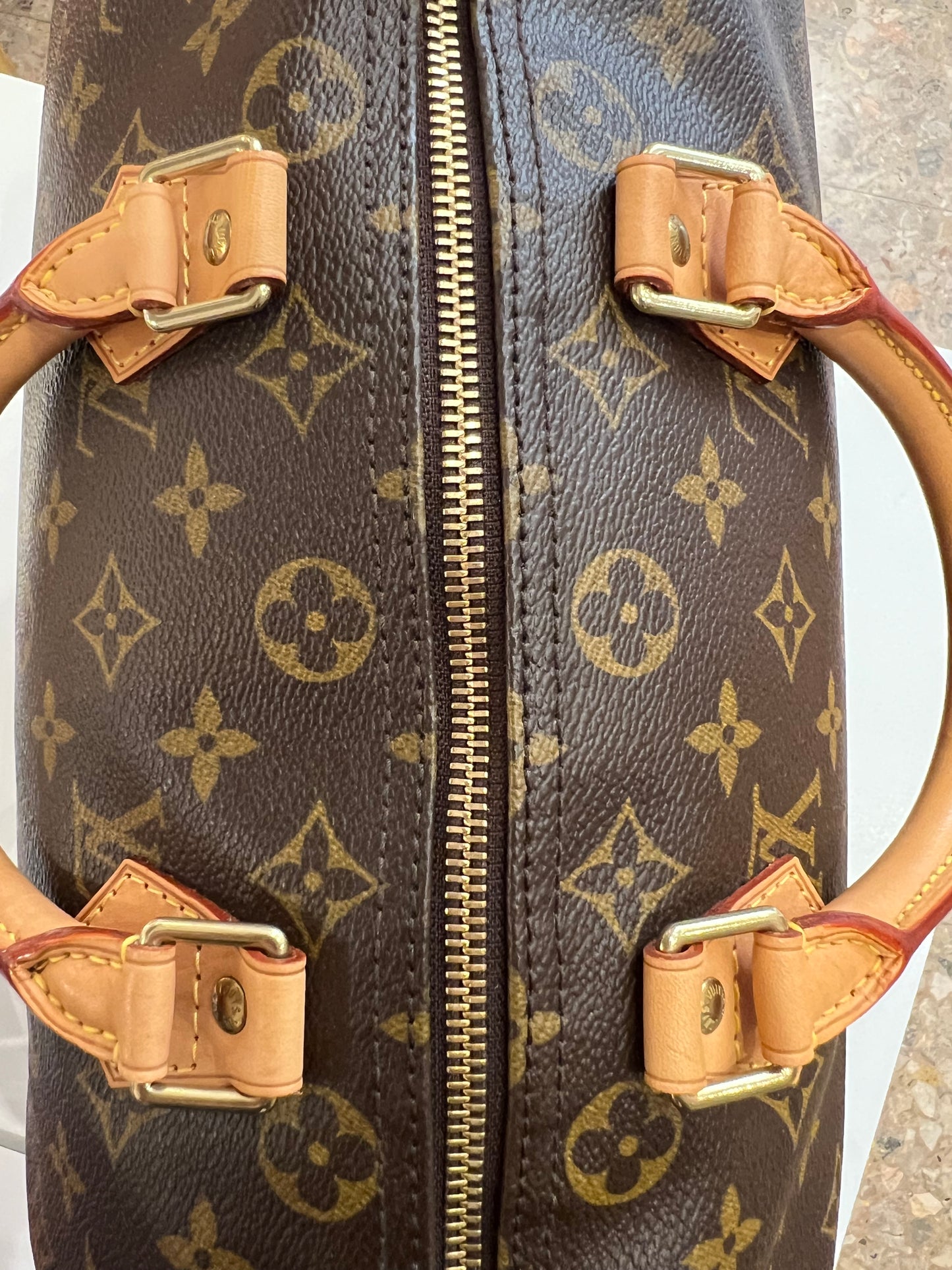Louis Vuitton Speedy 30
