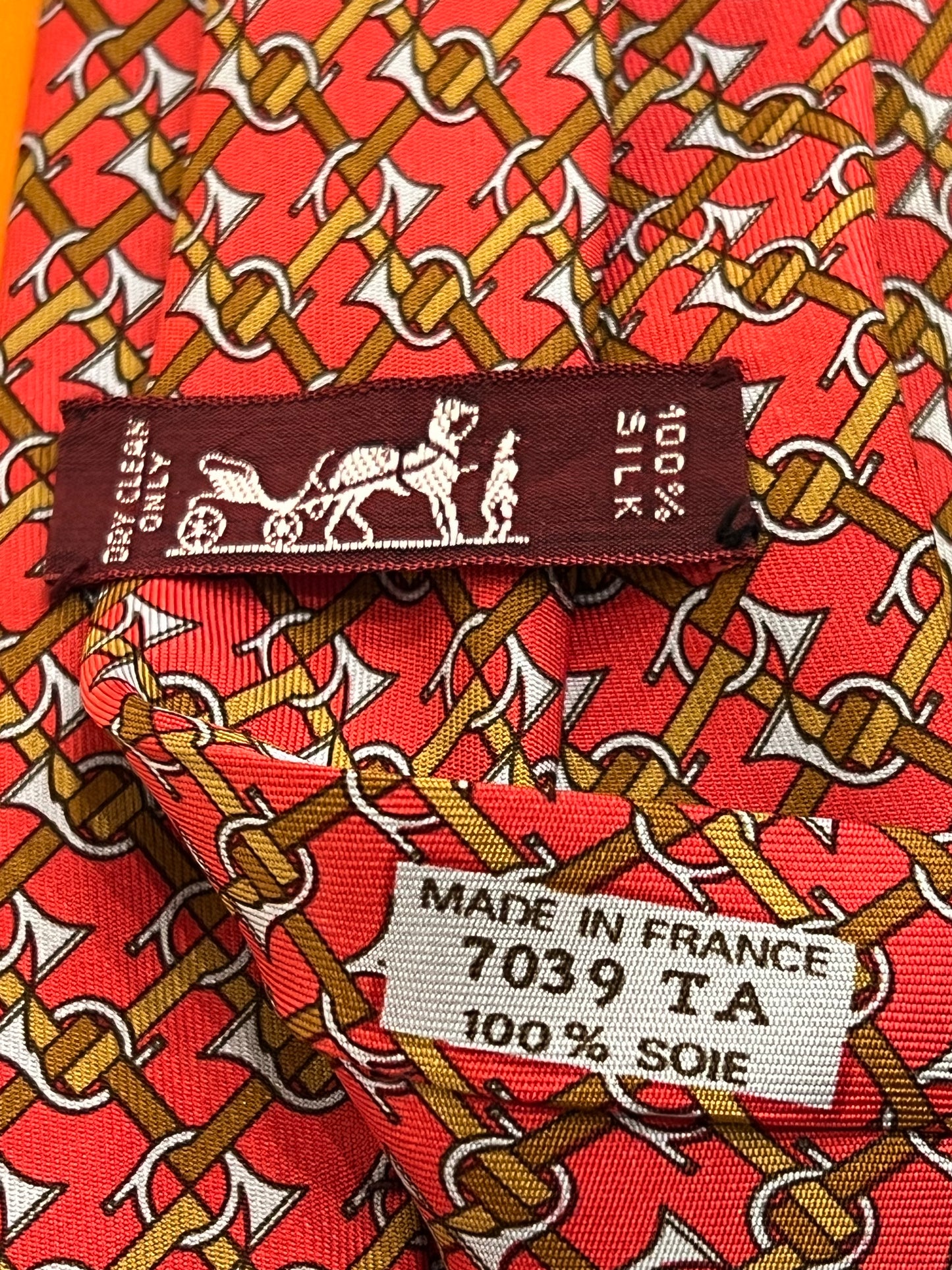 Cravatta Hermès trombe base rosso 7039TA