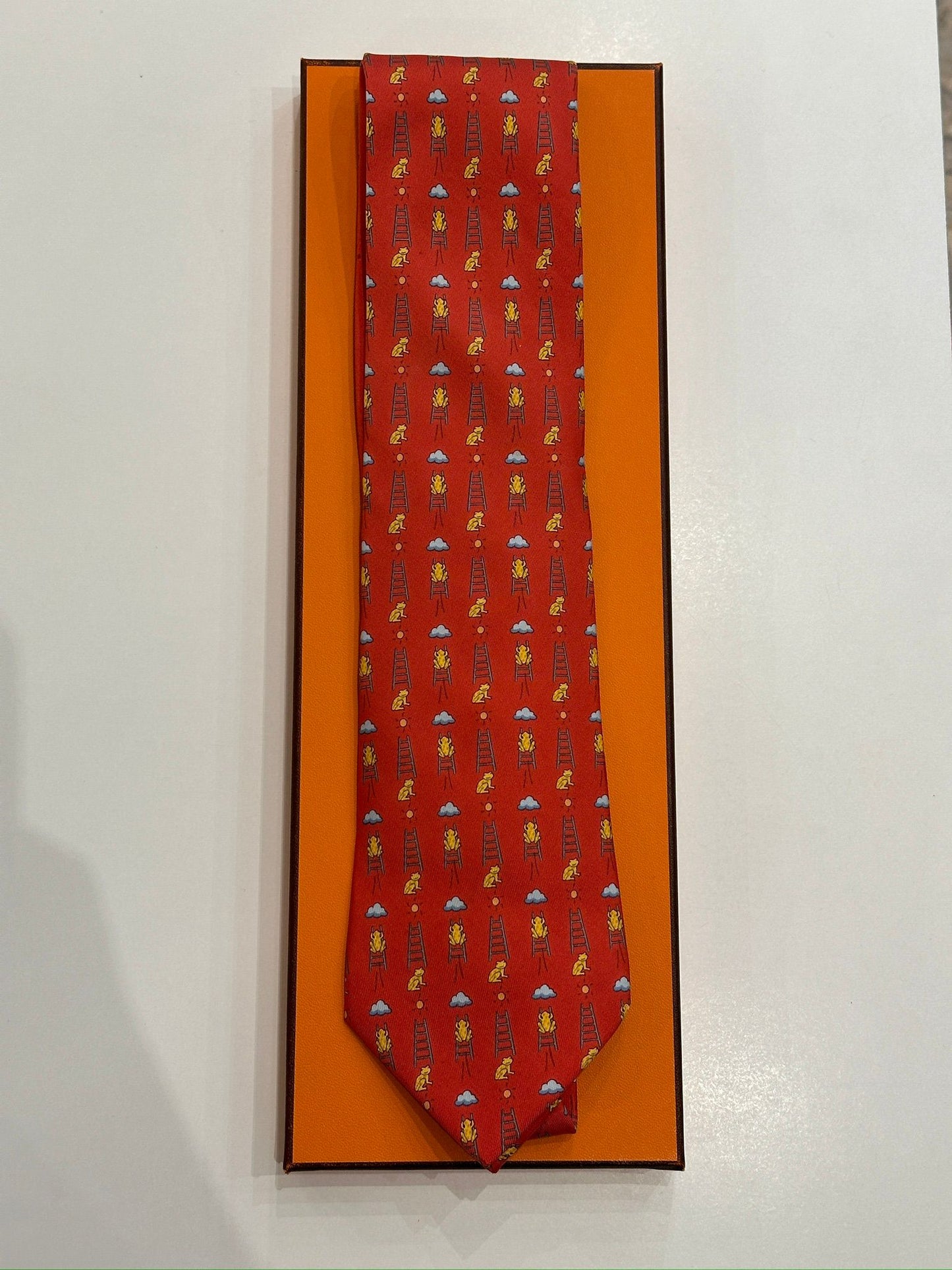 Cravatta vintage Hermès rame base rossa 7860UA