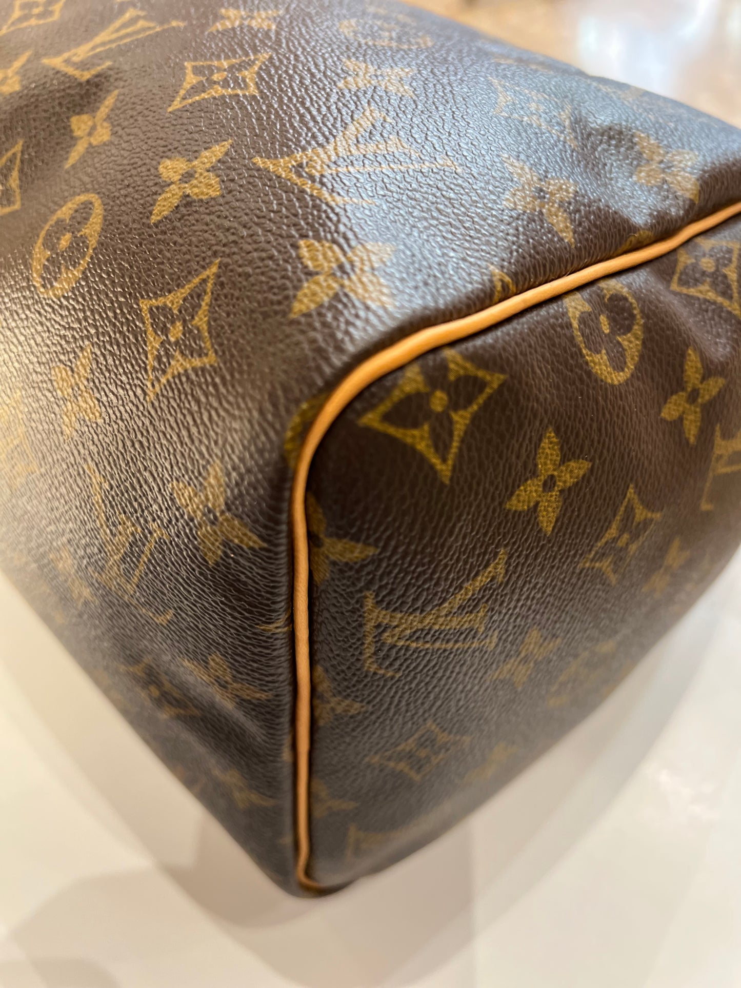 Louis Vuitton Speedy 30