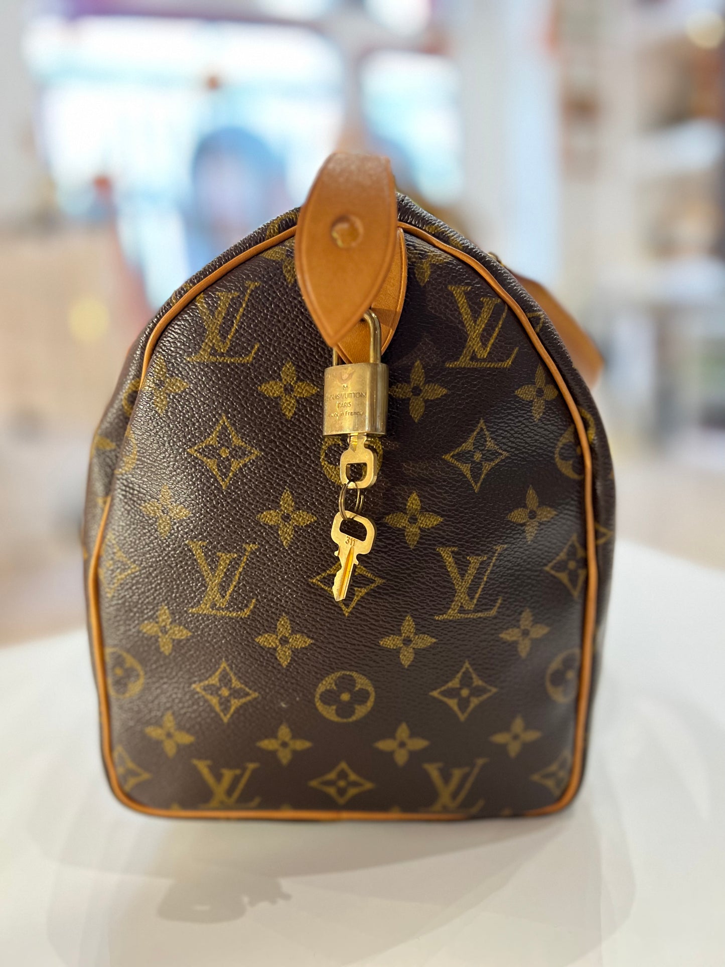 Louis Vuitton Speedy 30 bag