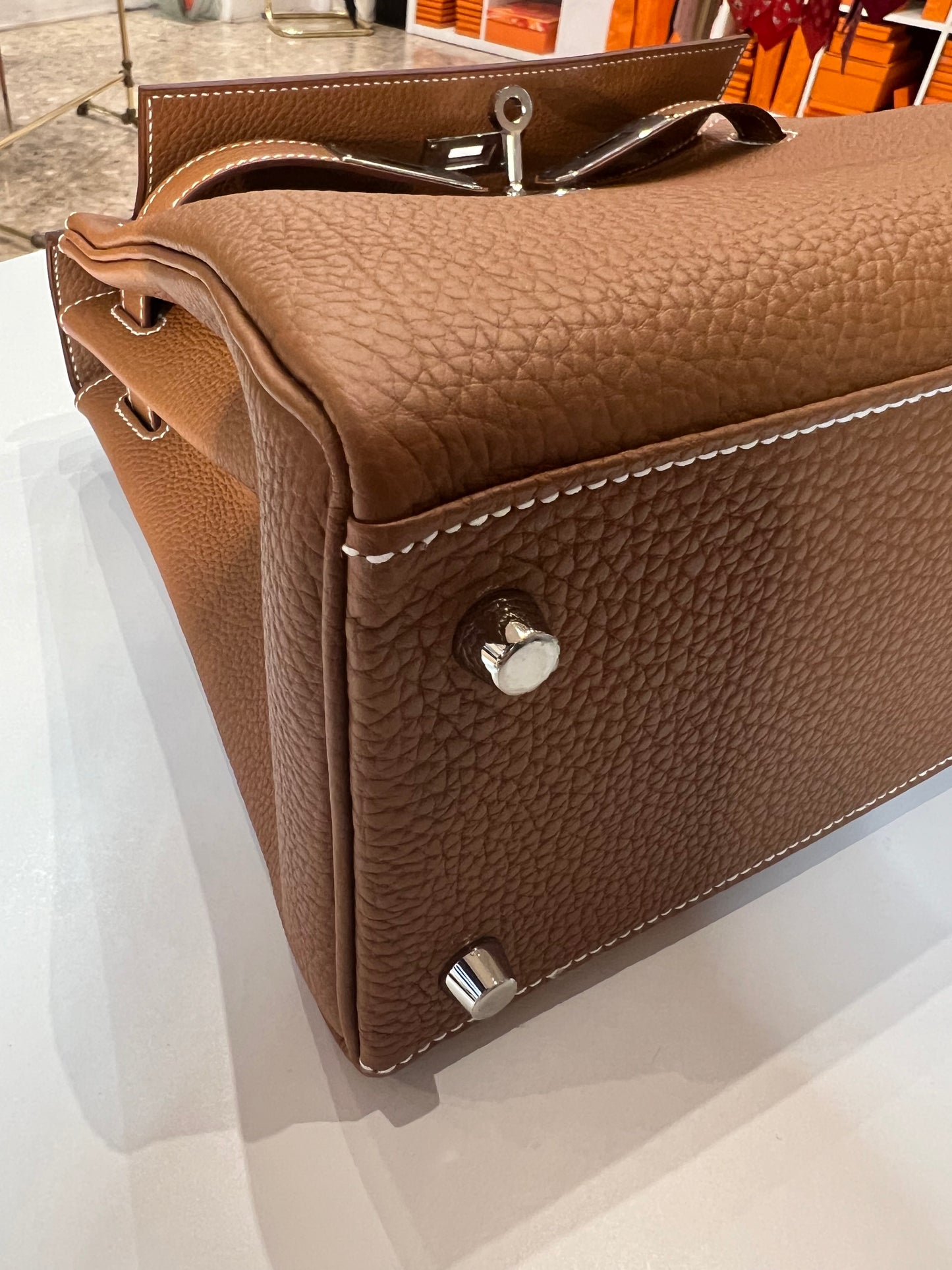 Hermès Kelly 28 Togo Gold Palladium Retourne
