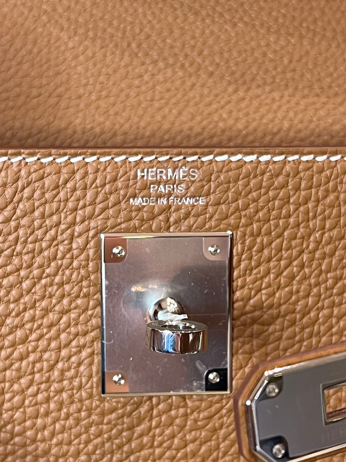 Hermès Kelly 28 Togo Gold Palladium Retourne