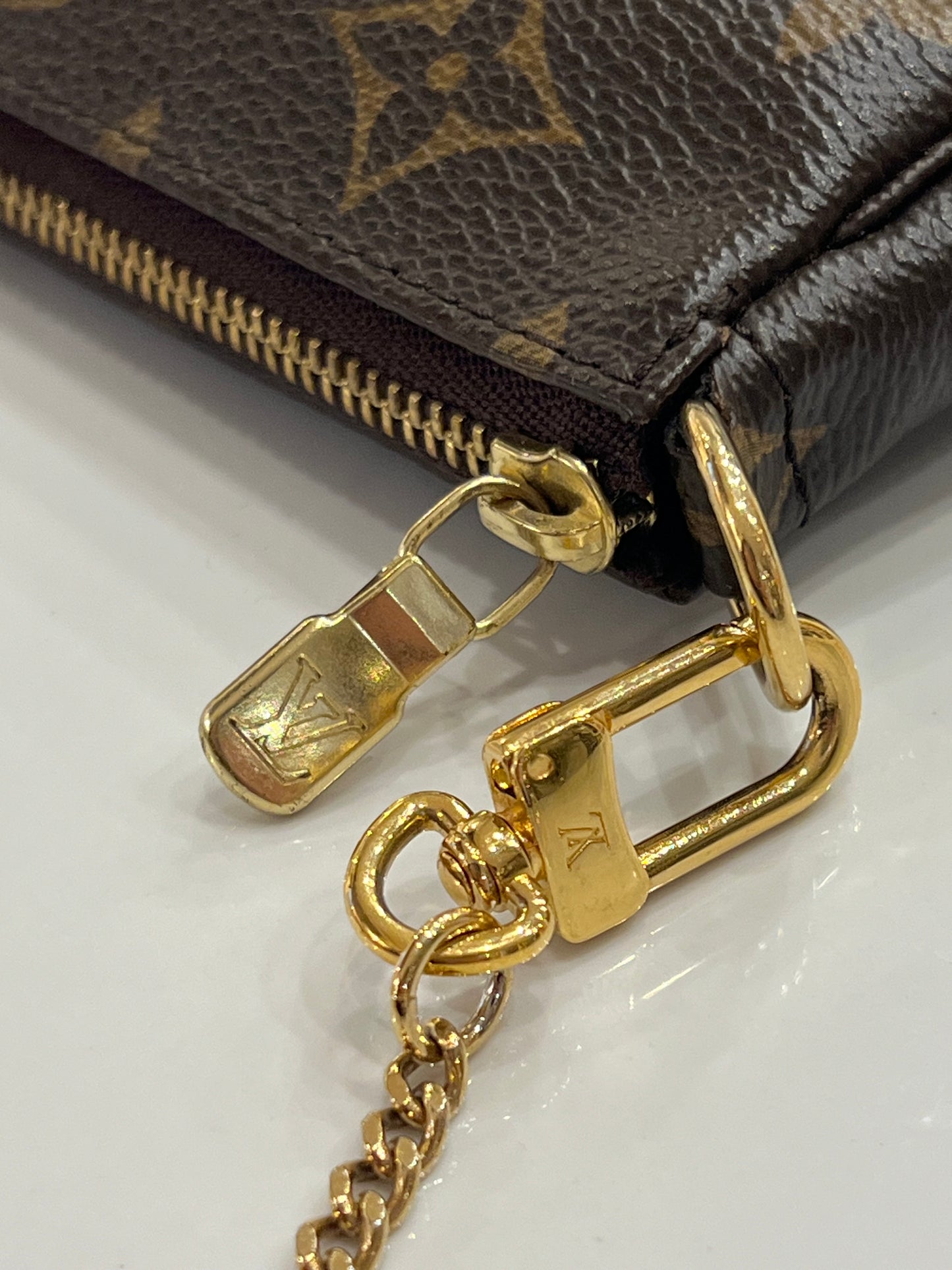 Louis Vuitton mini pochette Accessories