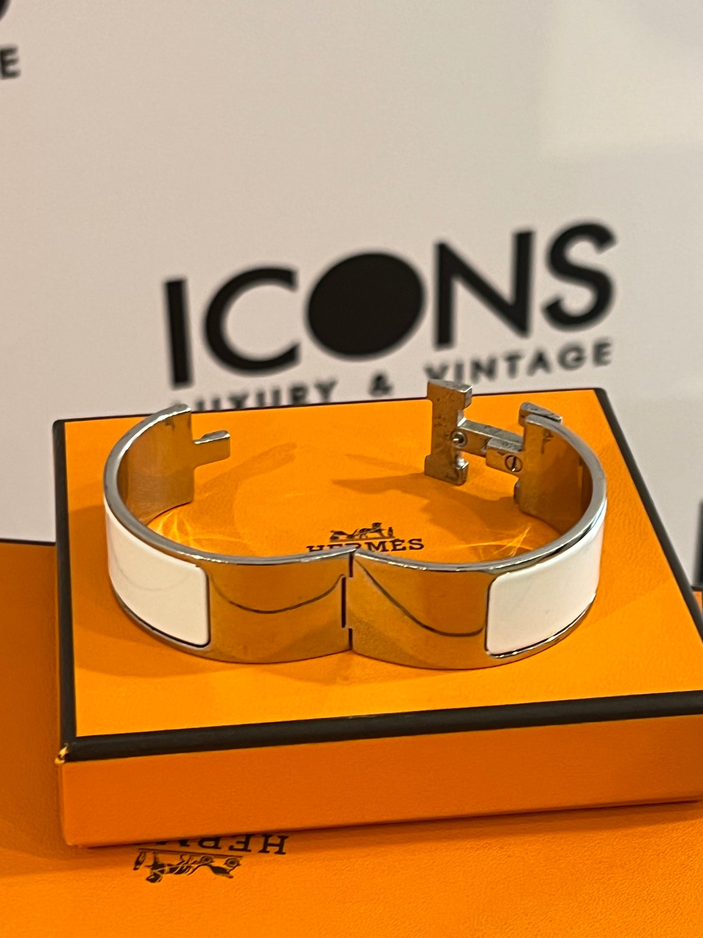 Hermès Clic Clac H white
