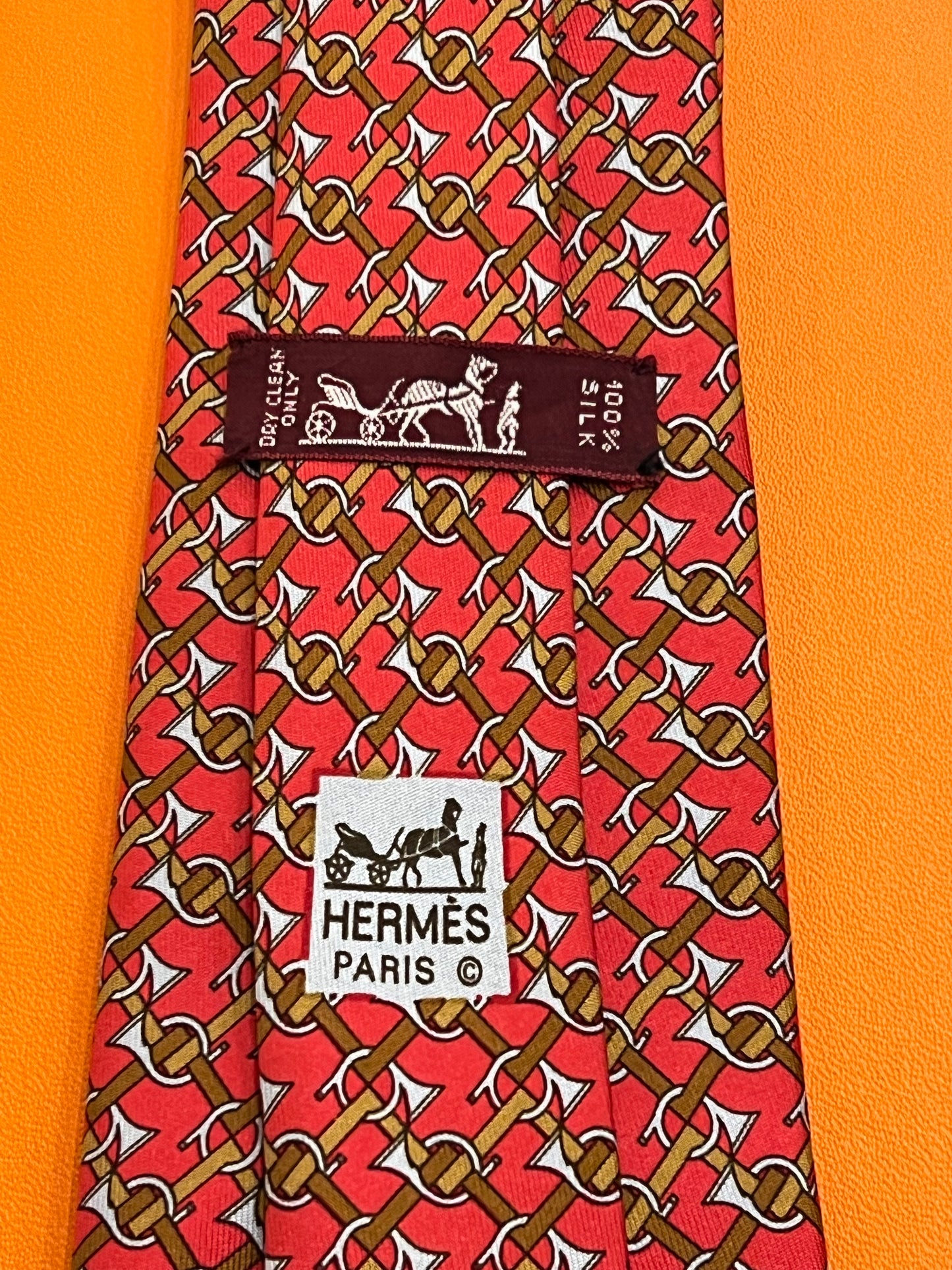 Cravatta Hermès trombe base rosso 7039TA