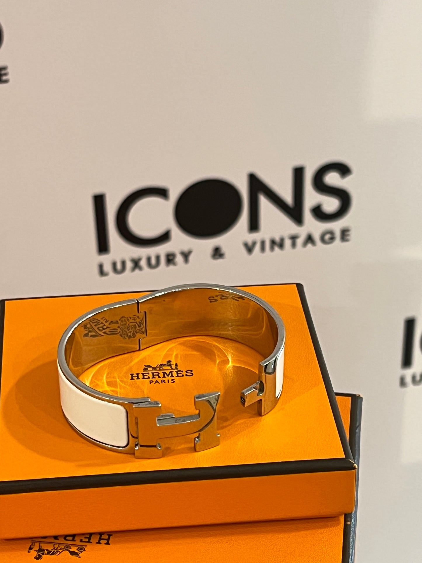 Hermès Clic Clac H white