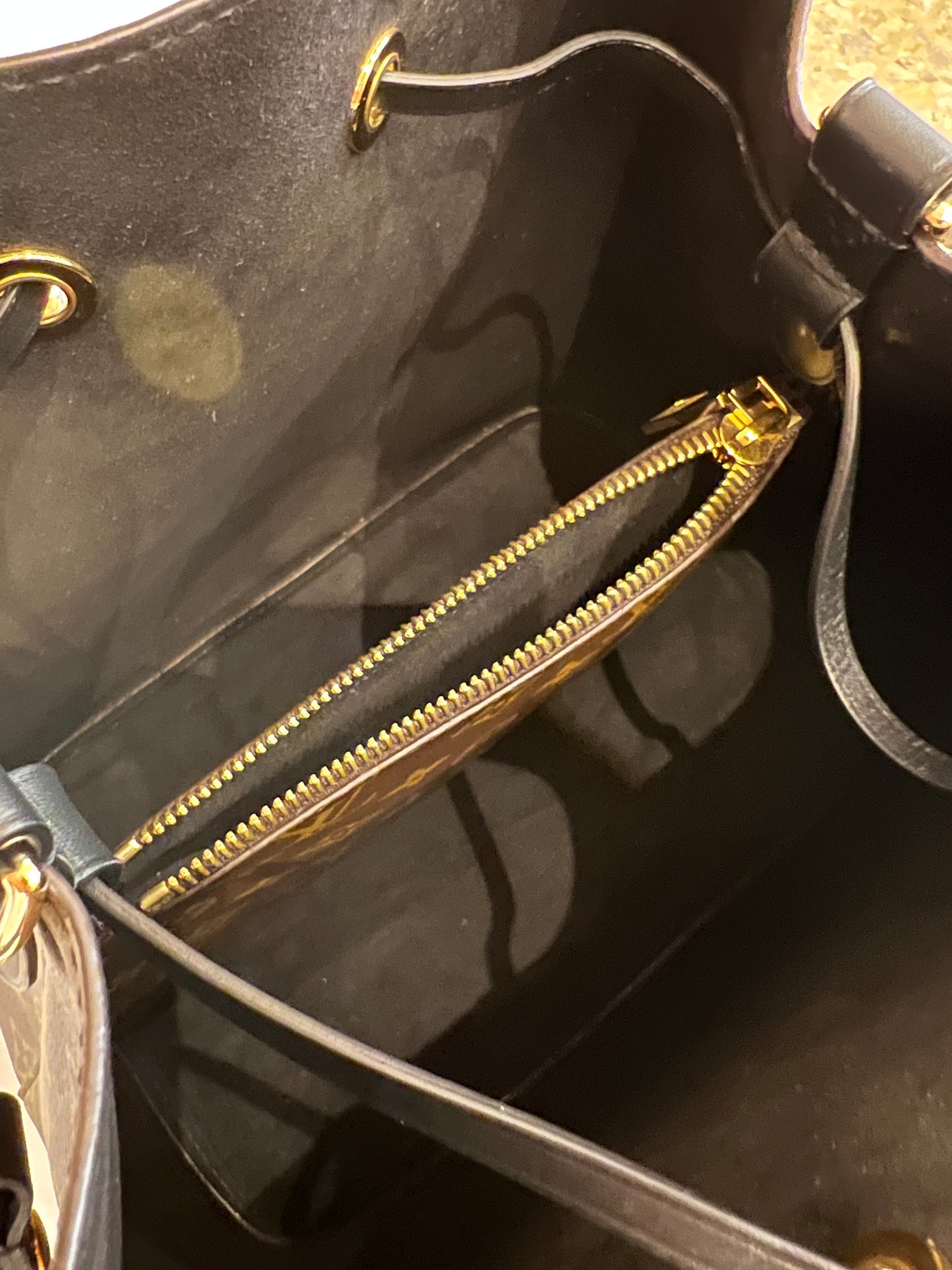 Louis Vuitton NéoNoé MM bucket