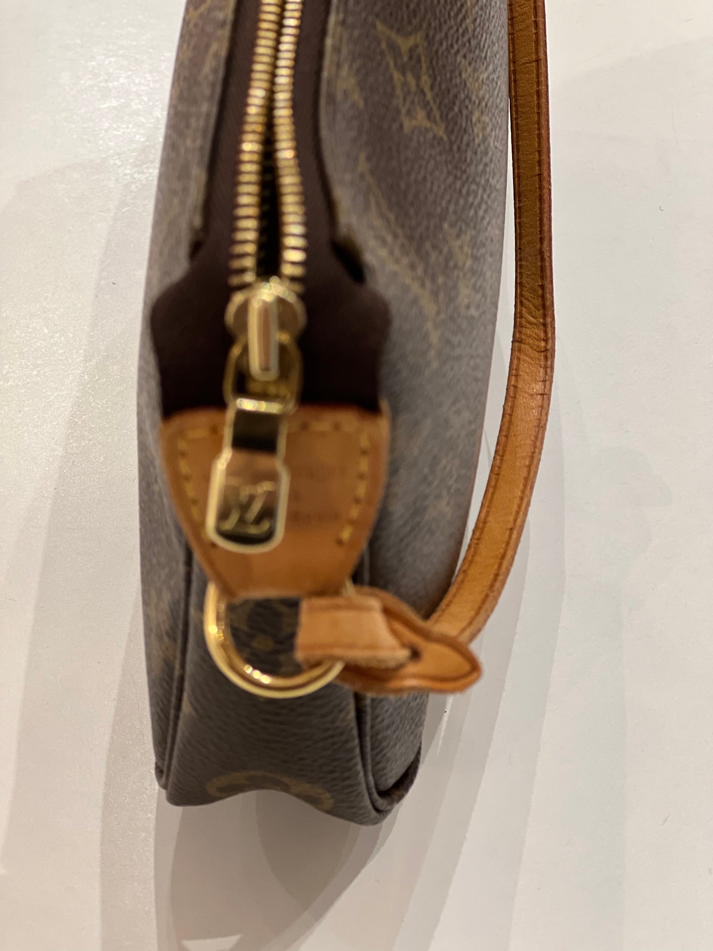 Louis Vuitton Pochette Accessories nm
