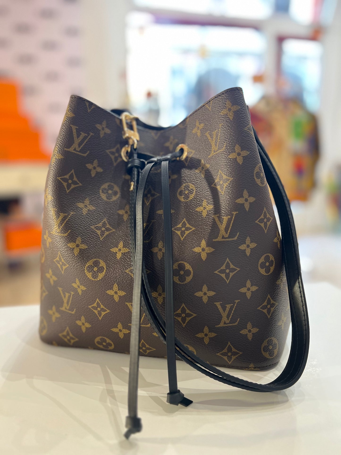 Louis Vuitton NéoNoé MM bucket