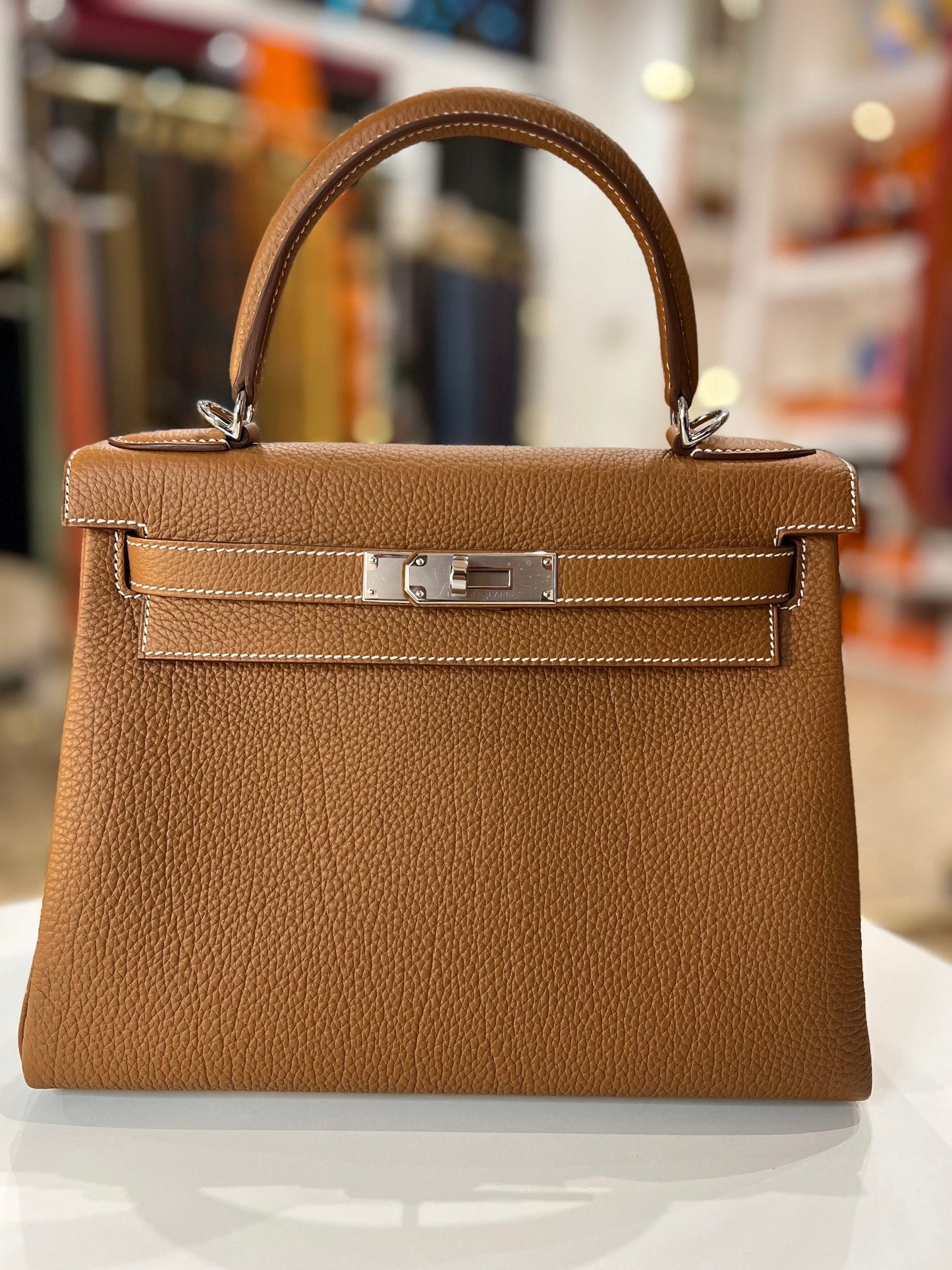 Hermès Kelly 28 Togo Gold Palladium Retourne