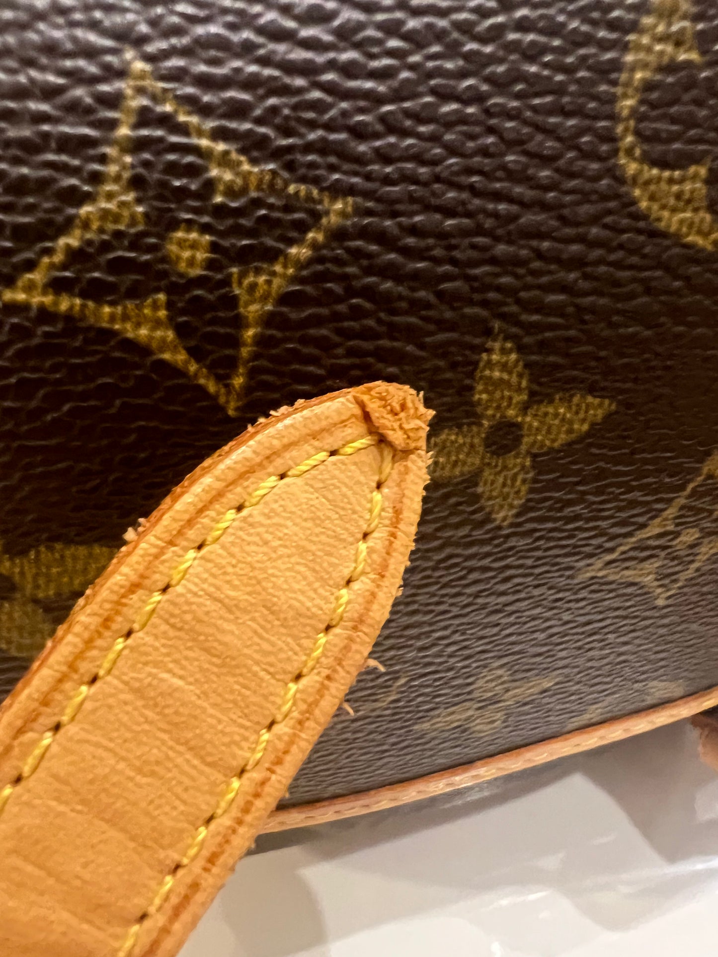 Louis Vuitton Sologne