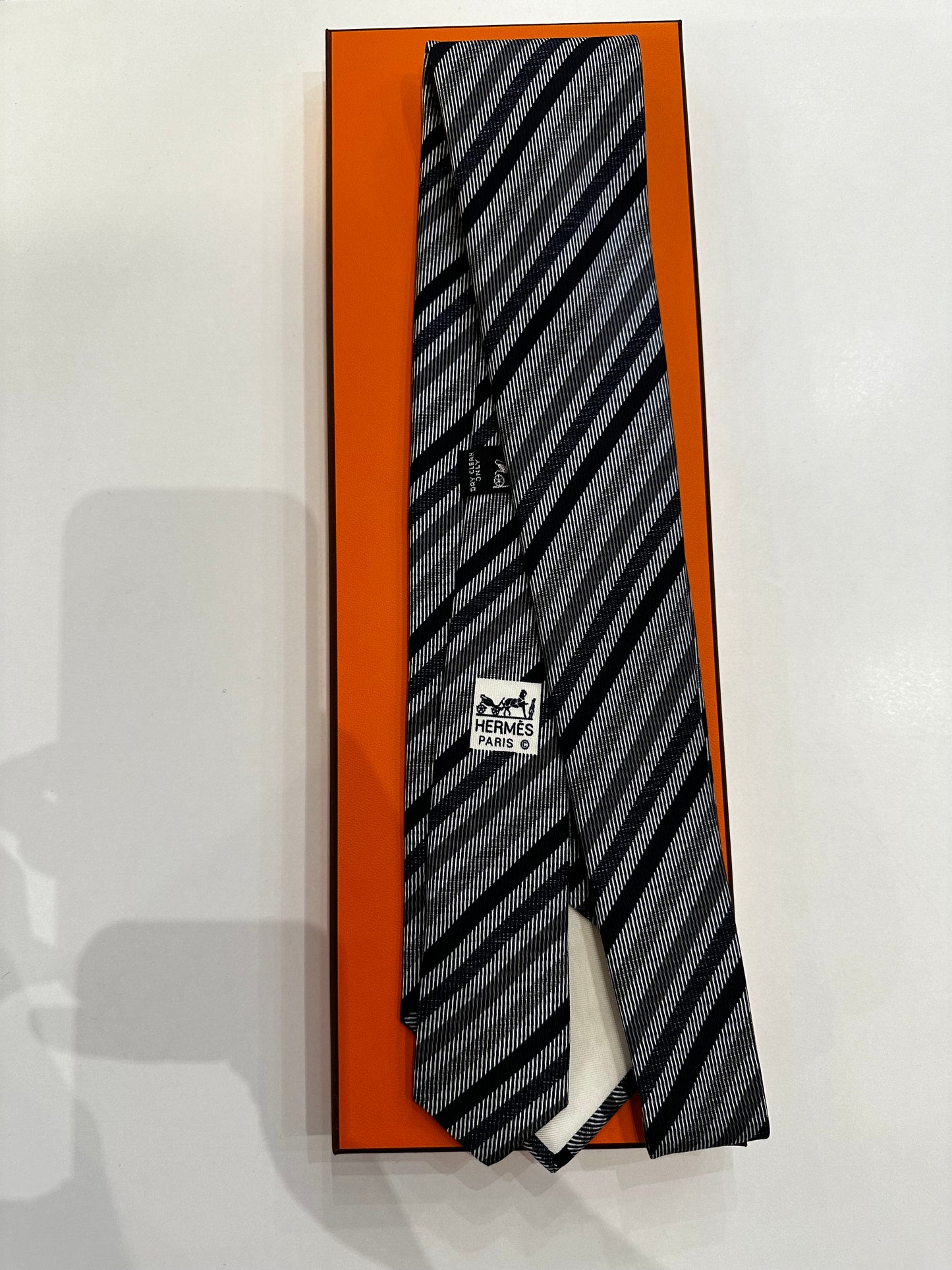 Cravatta vintage Hermès 5144HA