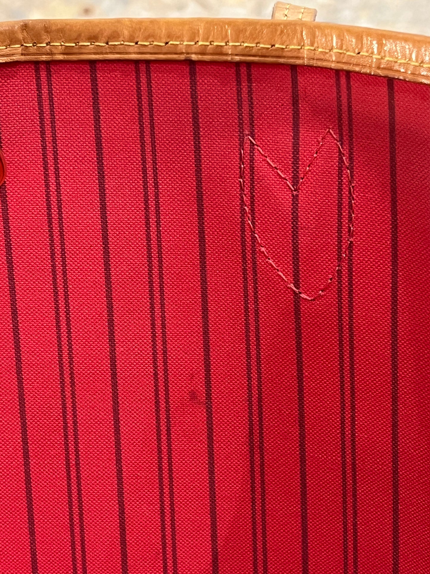 Louis Vuitton Neverfull MM V Saint Tropez