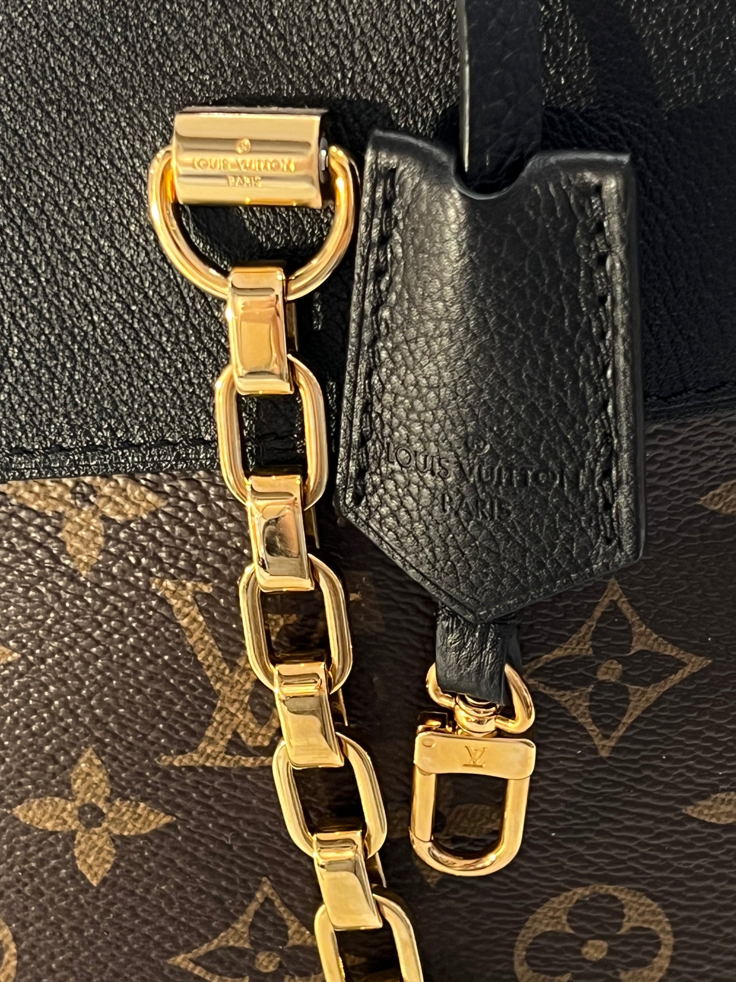 Louis Vuitton Pallas MM chain bag