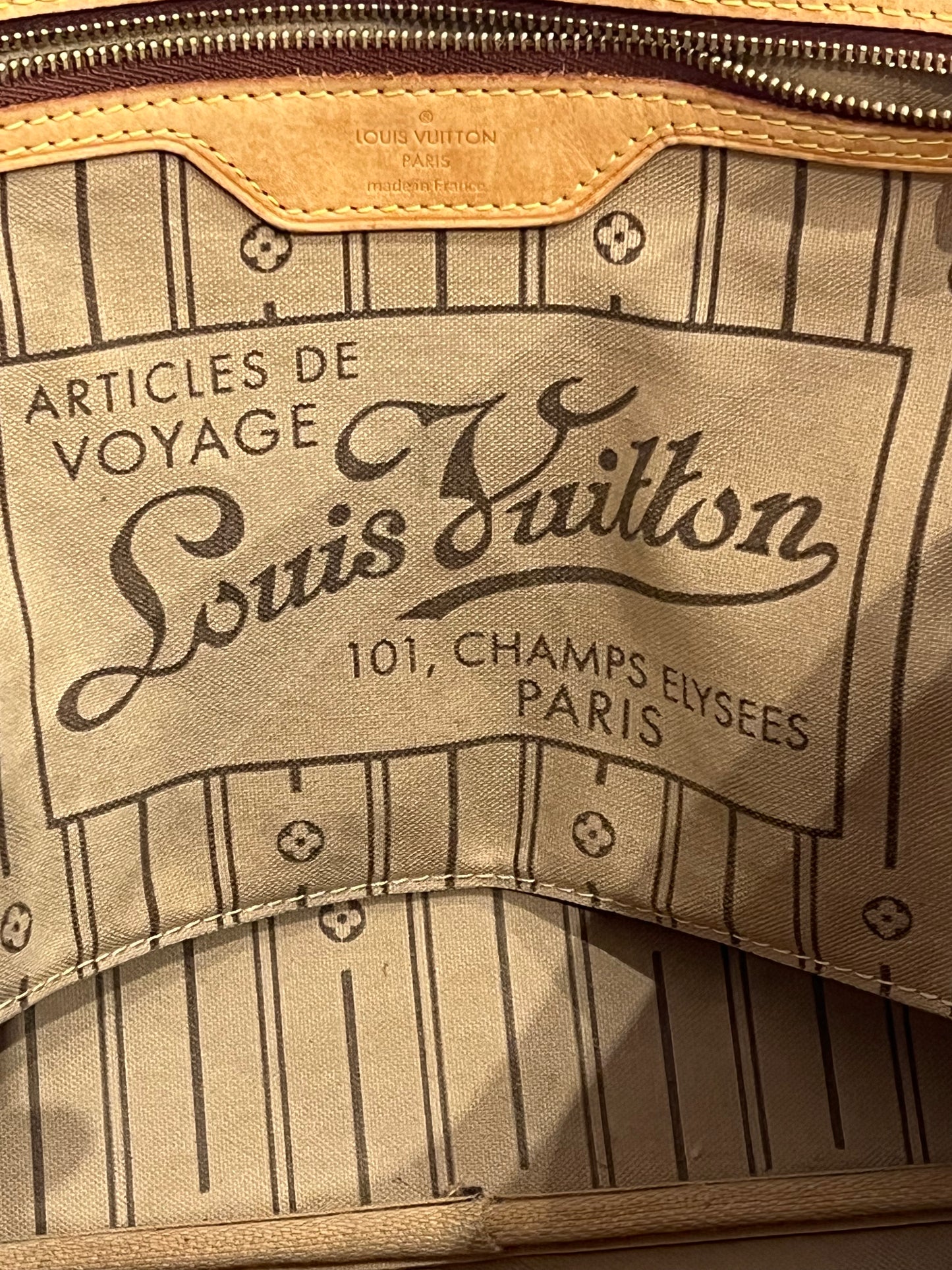 Louis Vuitton Neverfull mm