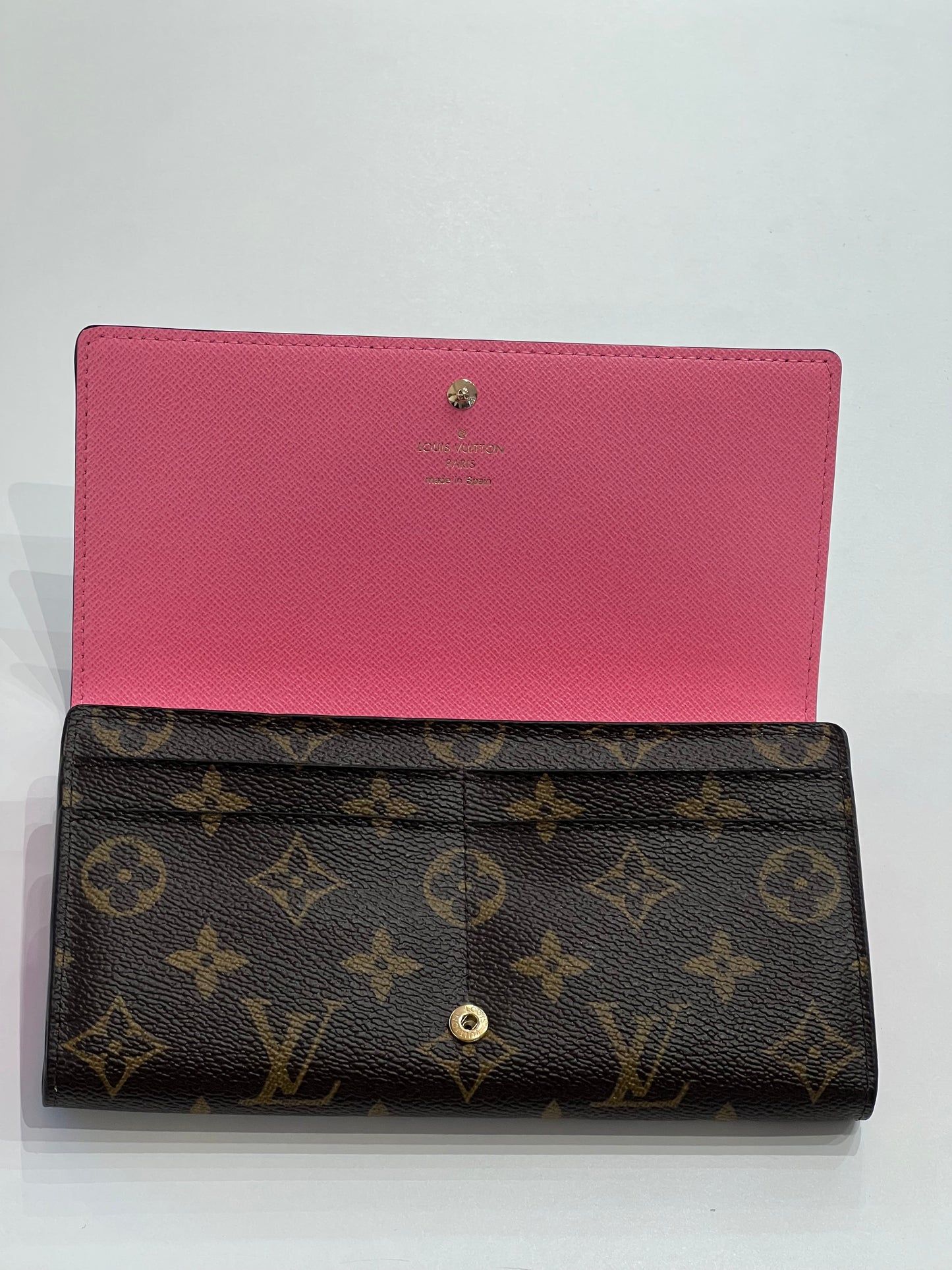 Louis Vuitton Sarah wallet Vivienne Shanghai