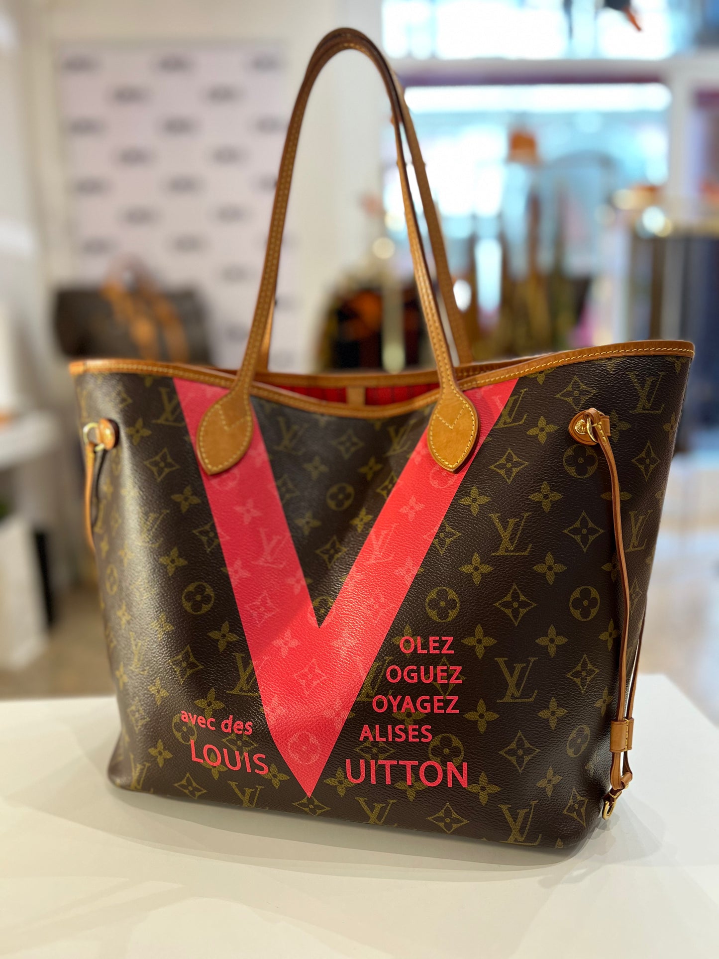 Louis Vuitton Neverfull MM V Saint Tropez