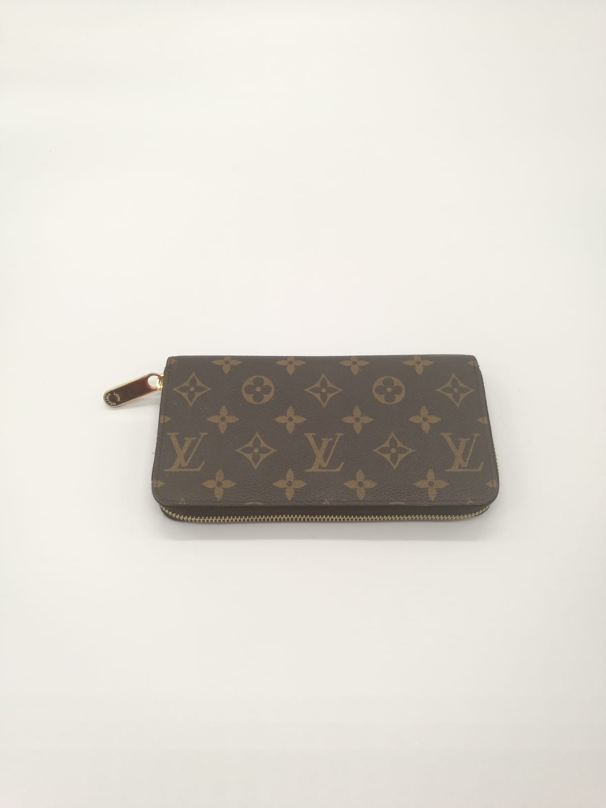 Louis Vuitton Zippy wallet