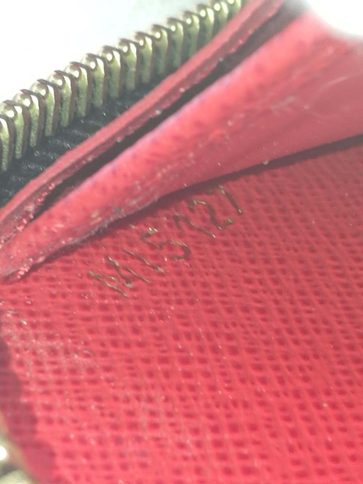 Louis Vuitton Zippy wallet