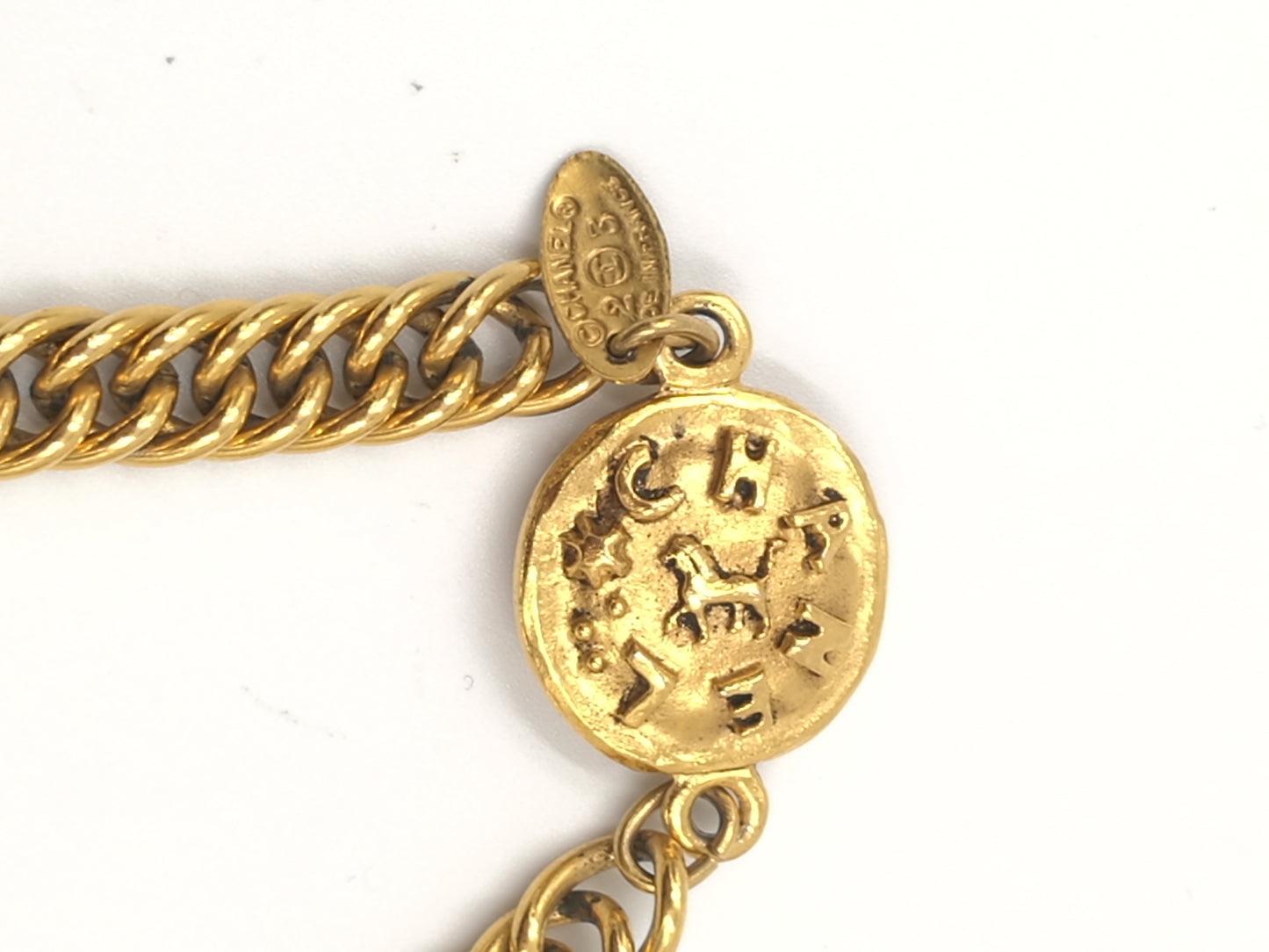 Chanel collana in metallo dorato