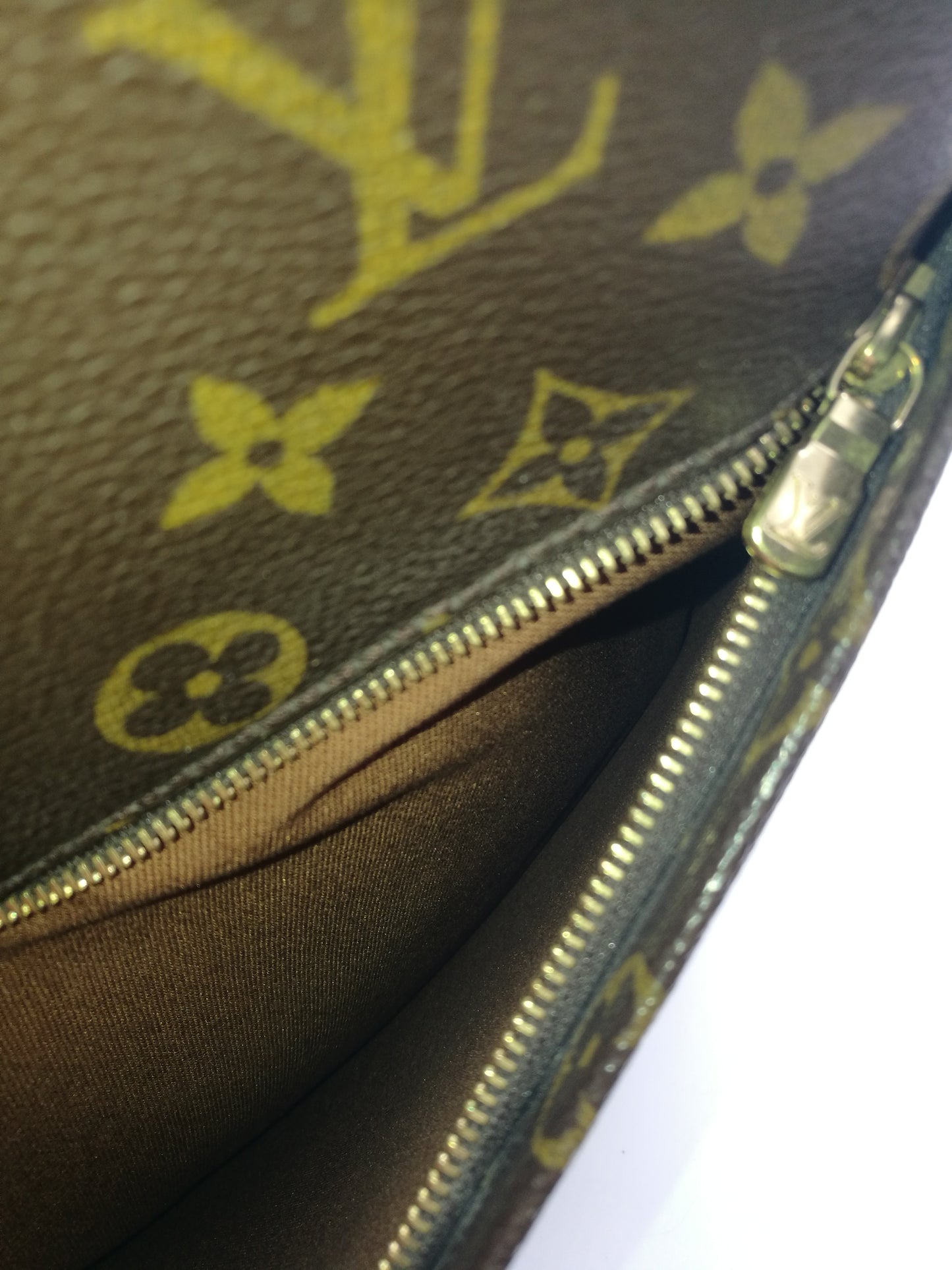 Louis Vuitton Carry all backpack one shoulder
