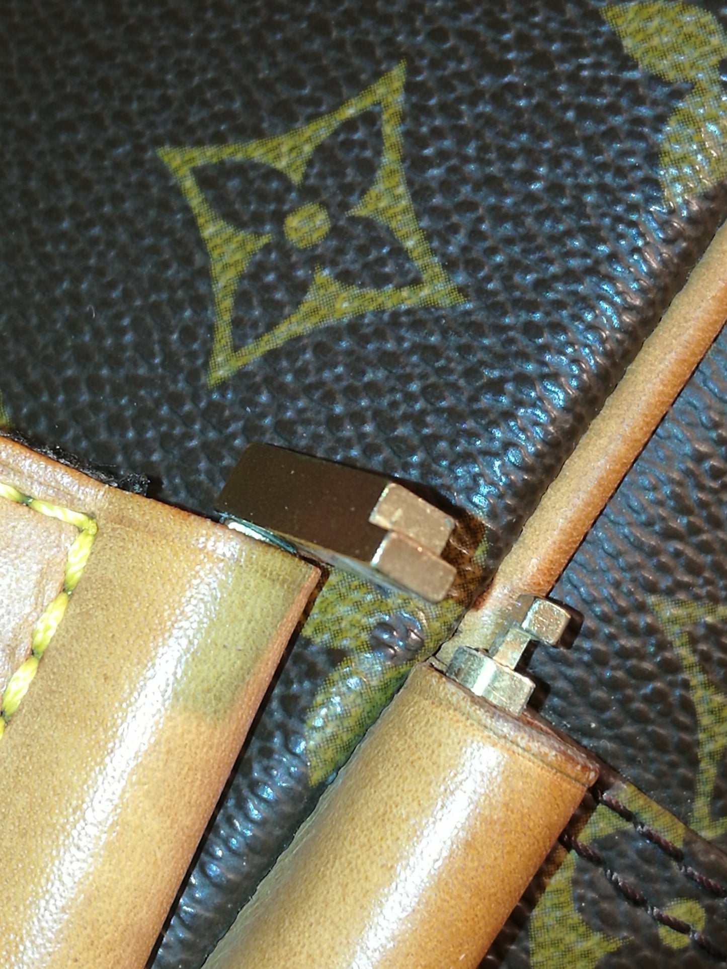 Louis Vuitton Carry all backpack one shoulder