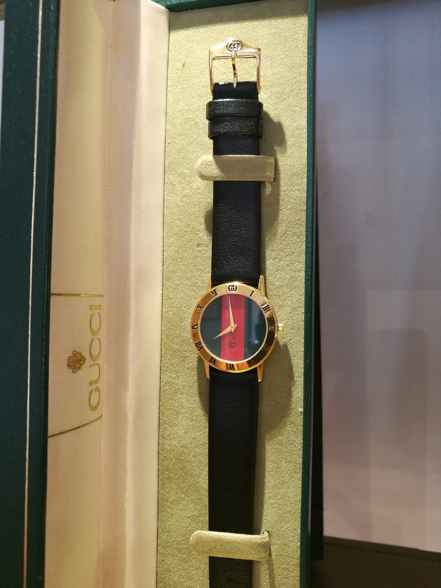 Gucci vintage watch