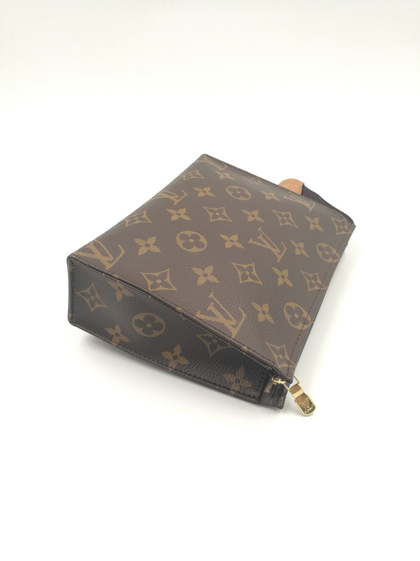 Louis Vuitton Toilette 19