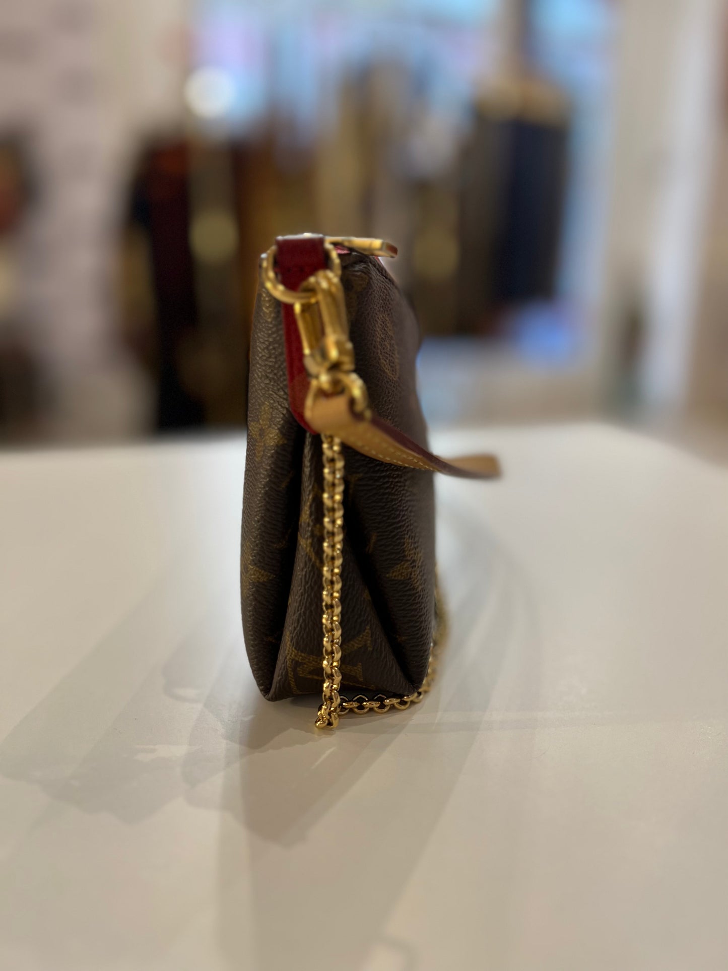 Louis Vuitton Pallas pochette