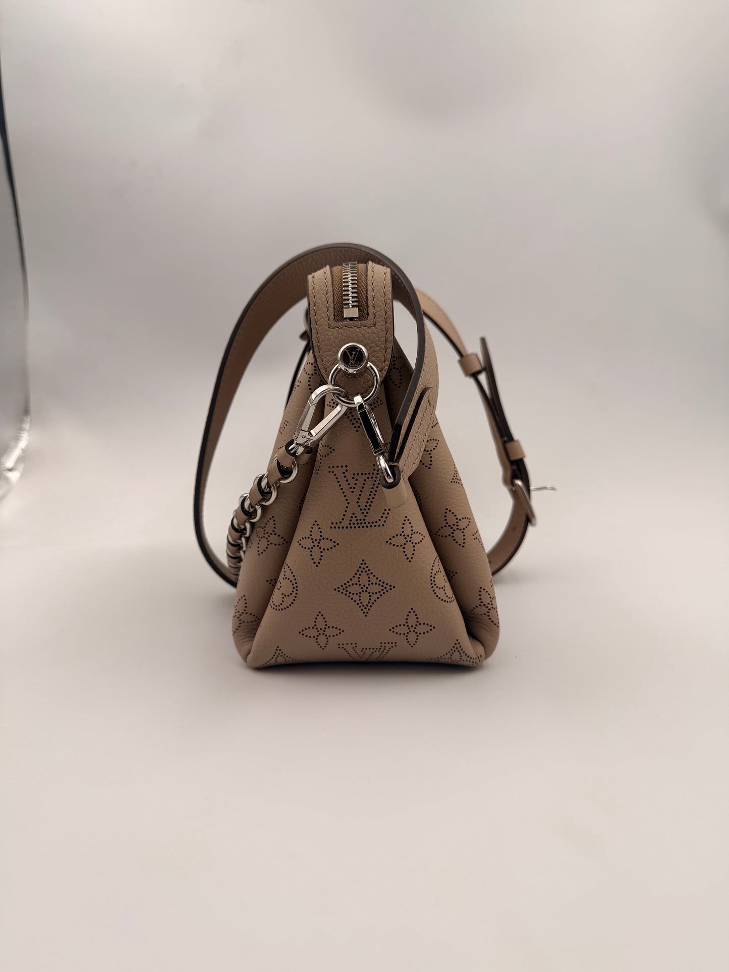 Louis Vuitton Hand It All Mahina