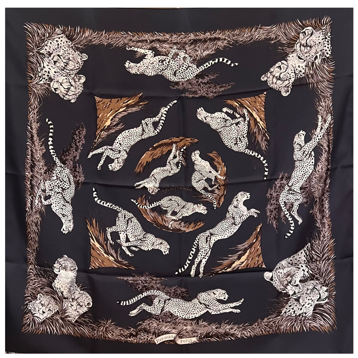 Foulard Hermès vintage Guépards