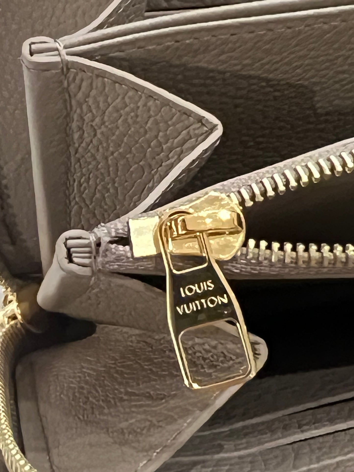 Louis Vuitton Zippy wallet Empreinte