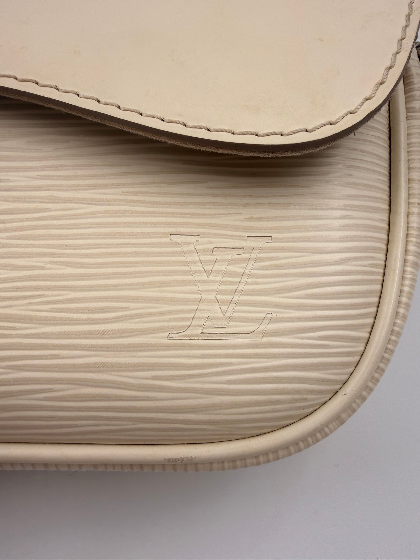 Louis Vuitton Pochette Montaigne