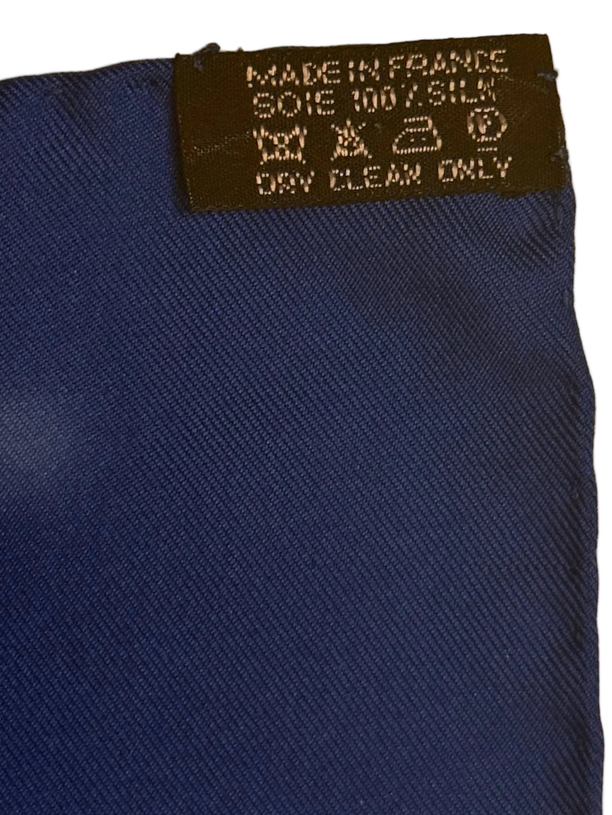 Foulard Hermès vintage Qu'importe le flacon