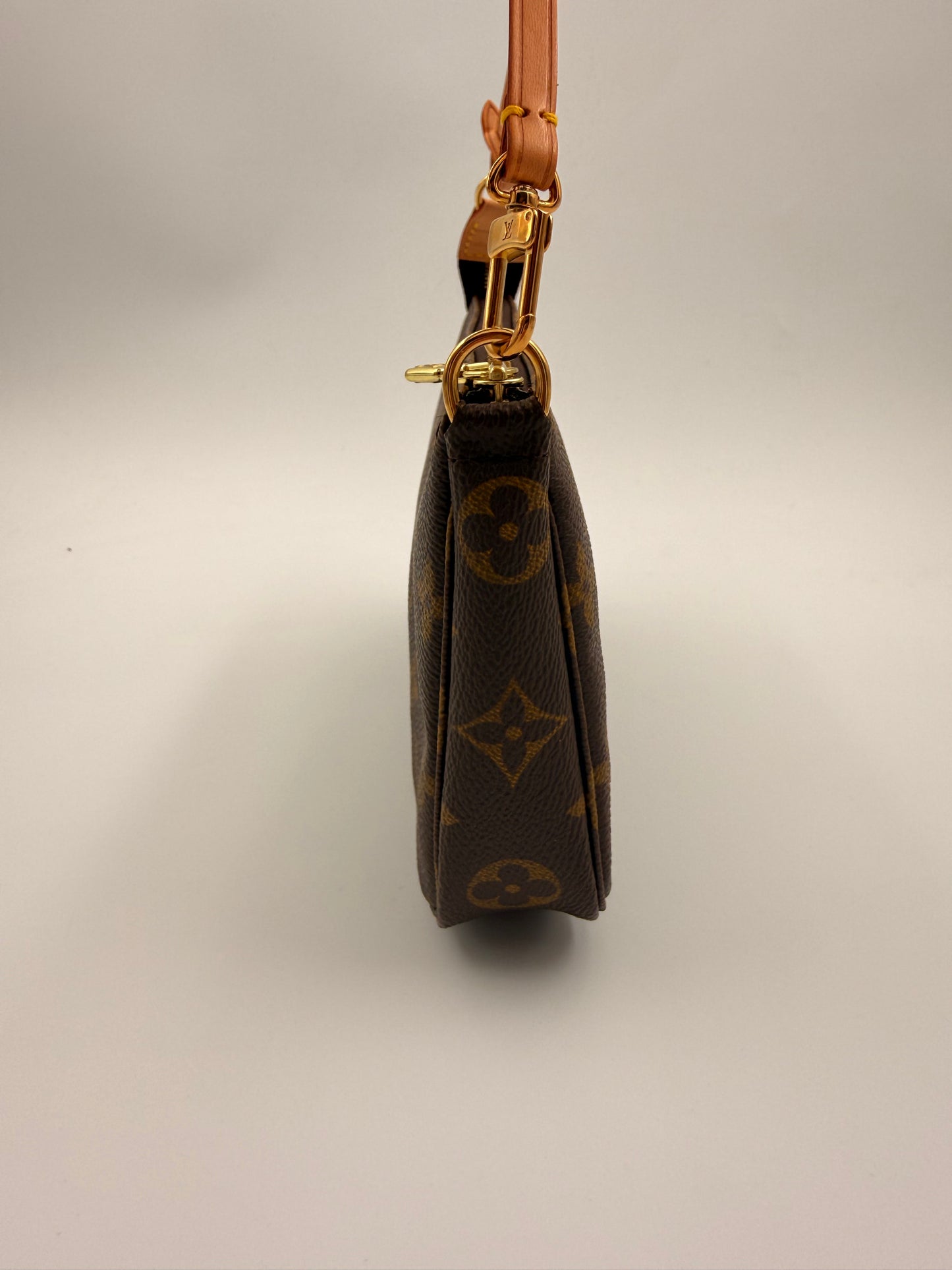 Louis Vuitton Pochette Accessoires Vintage 2002