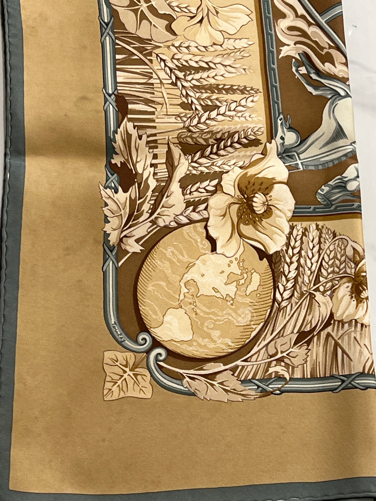 Foulard Hermès vintage Rythmes Du Monde