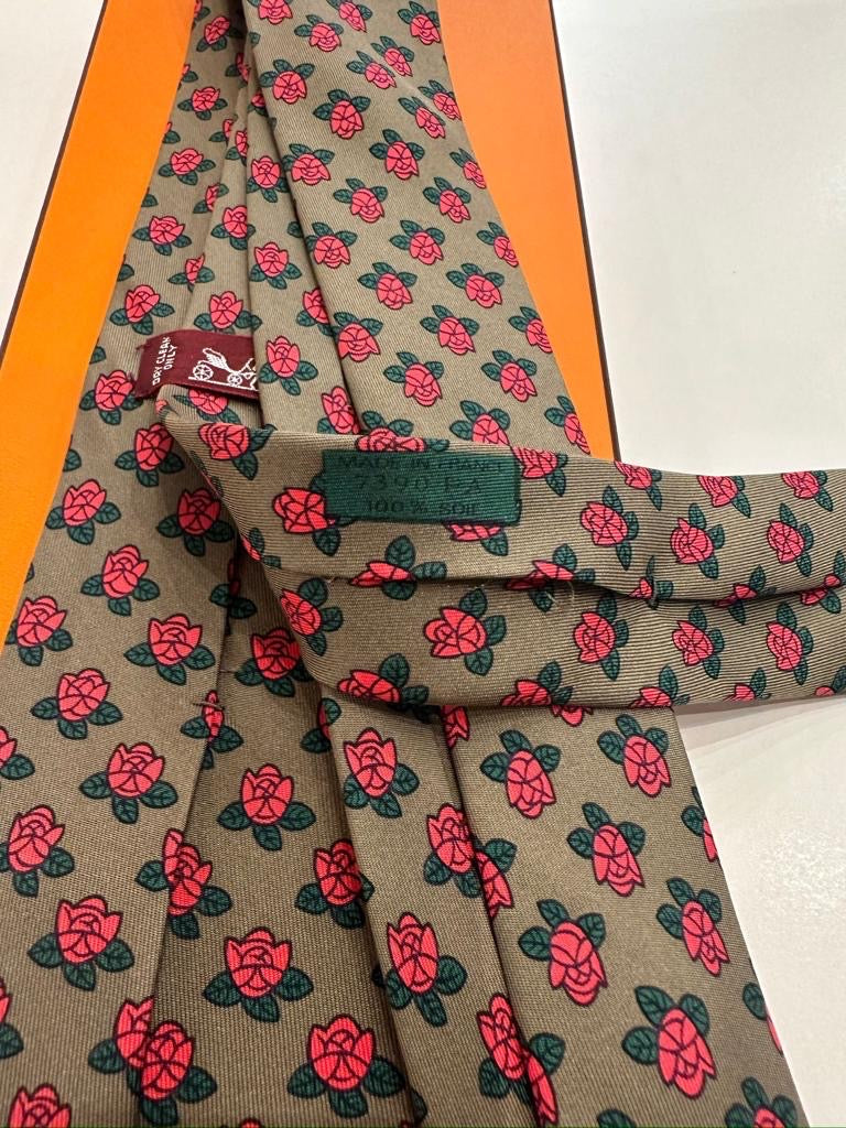 Cravatta vintage Hermès rose 7390PA