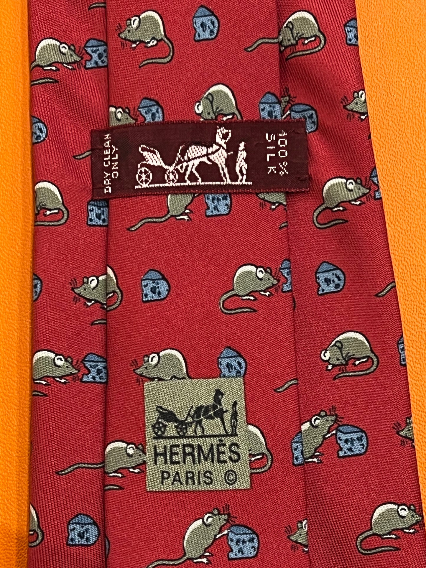 Cravatta Hermès topi e formaggio 7605SA