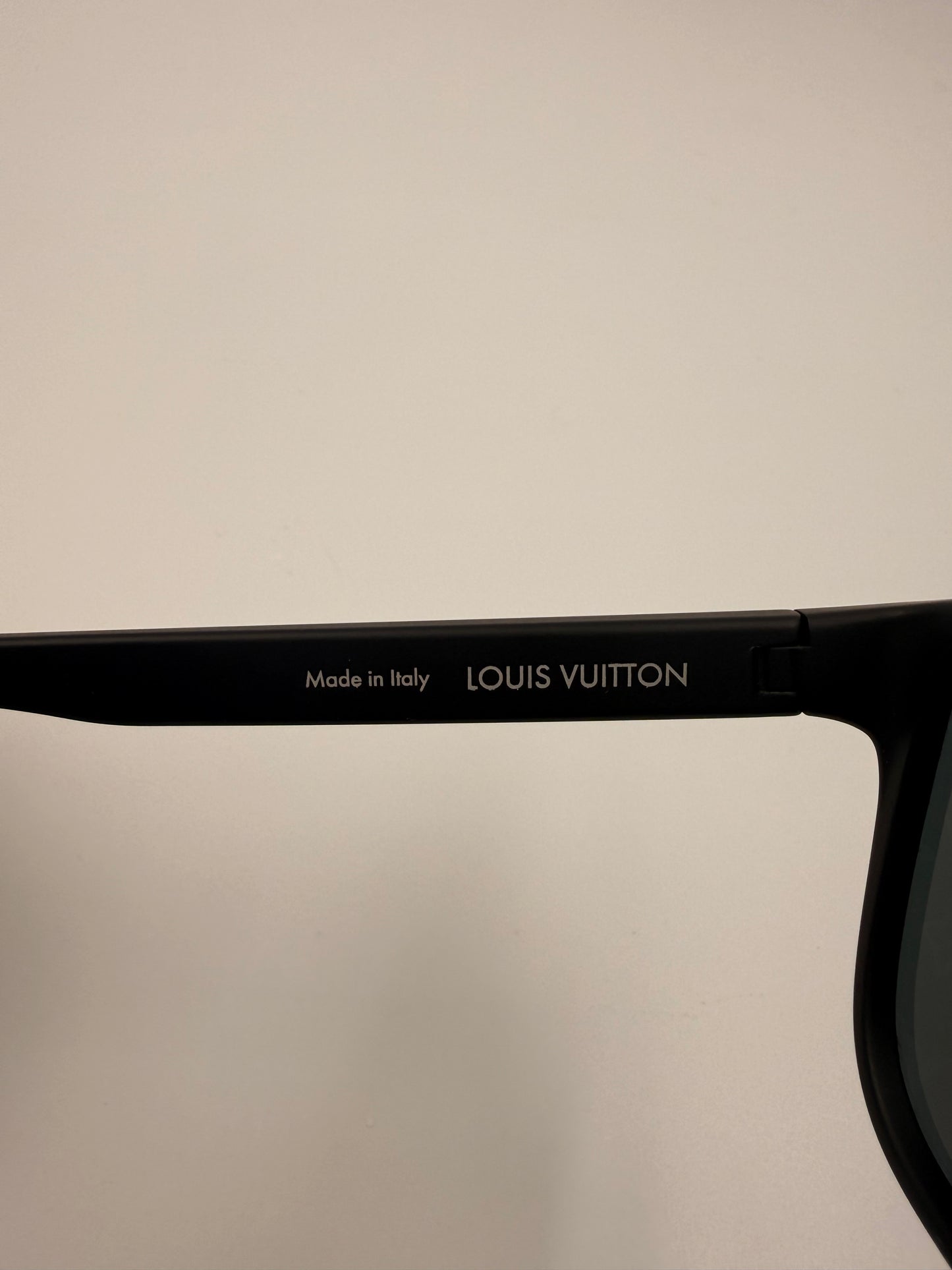 Louis Vuitton sunglasses Waimea