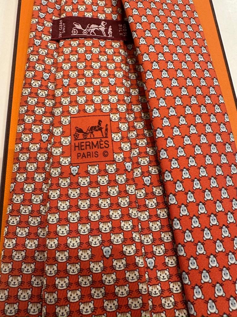 Cravatta vintage Hermès gatti base rossa 5542UA