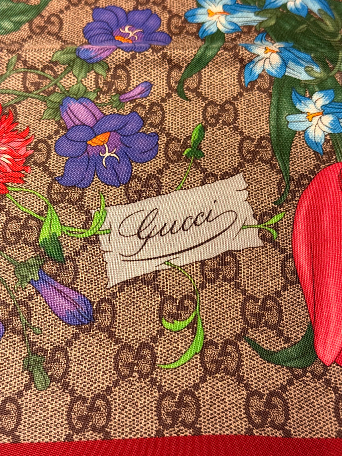Foulard Gucci Flora mai usato con etichetta