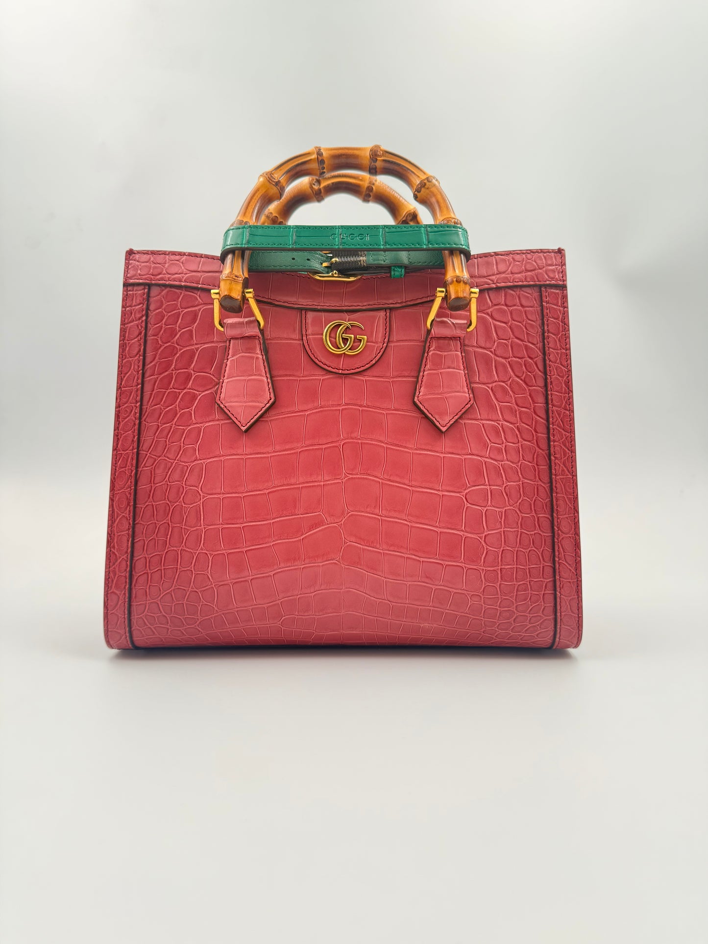 Gucci Diana medium GG Top Handle Coccodrillo