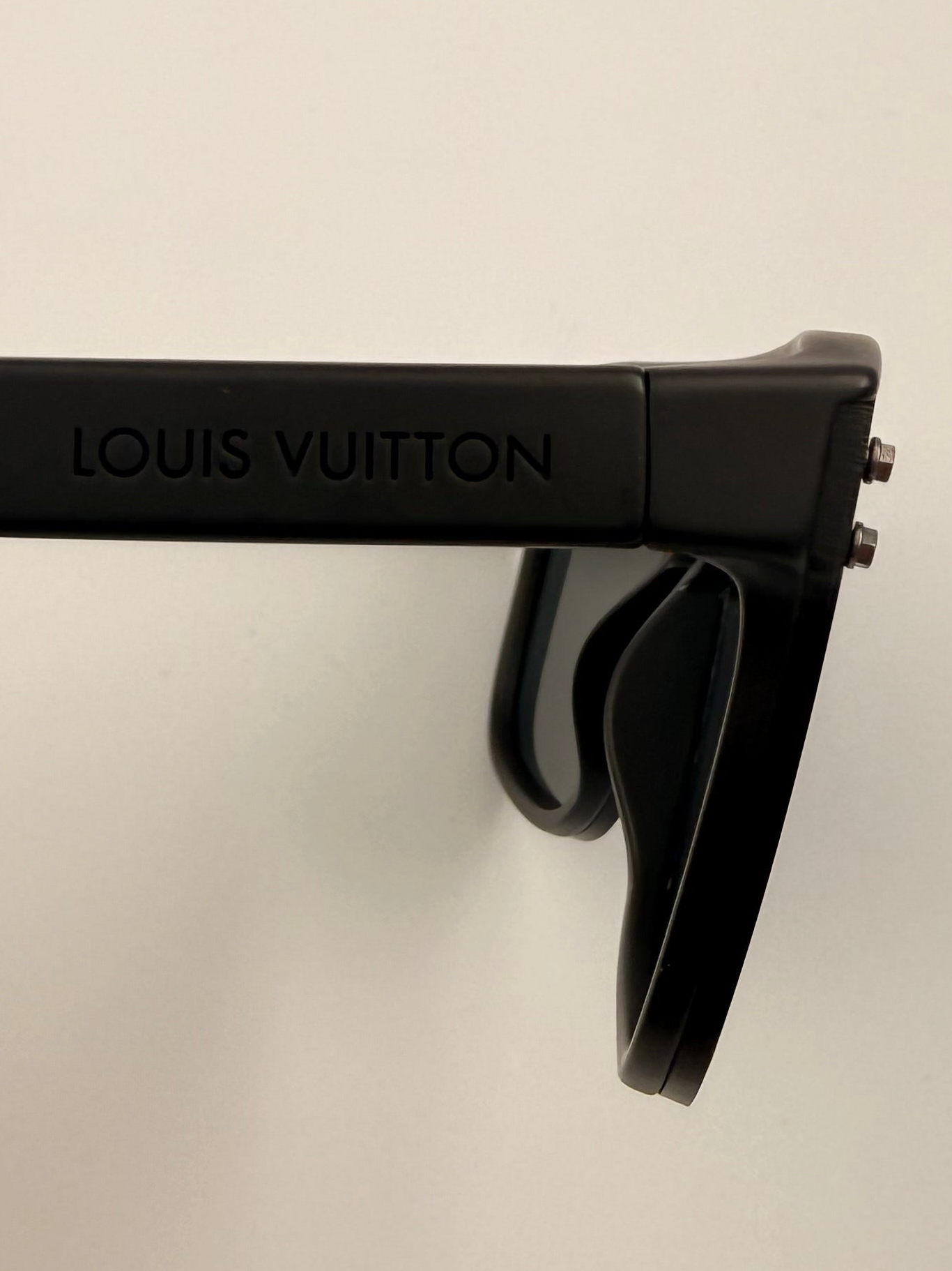 Louis Vuitton sunglasses Waimea