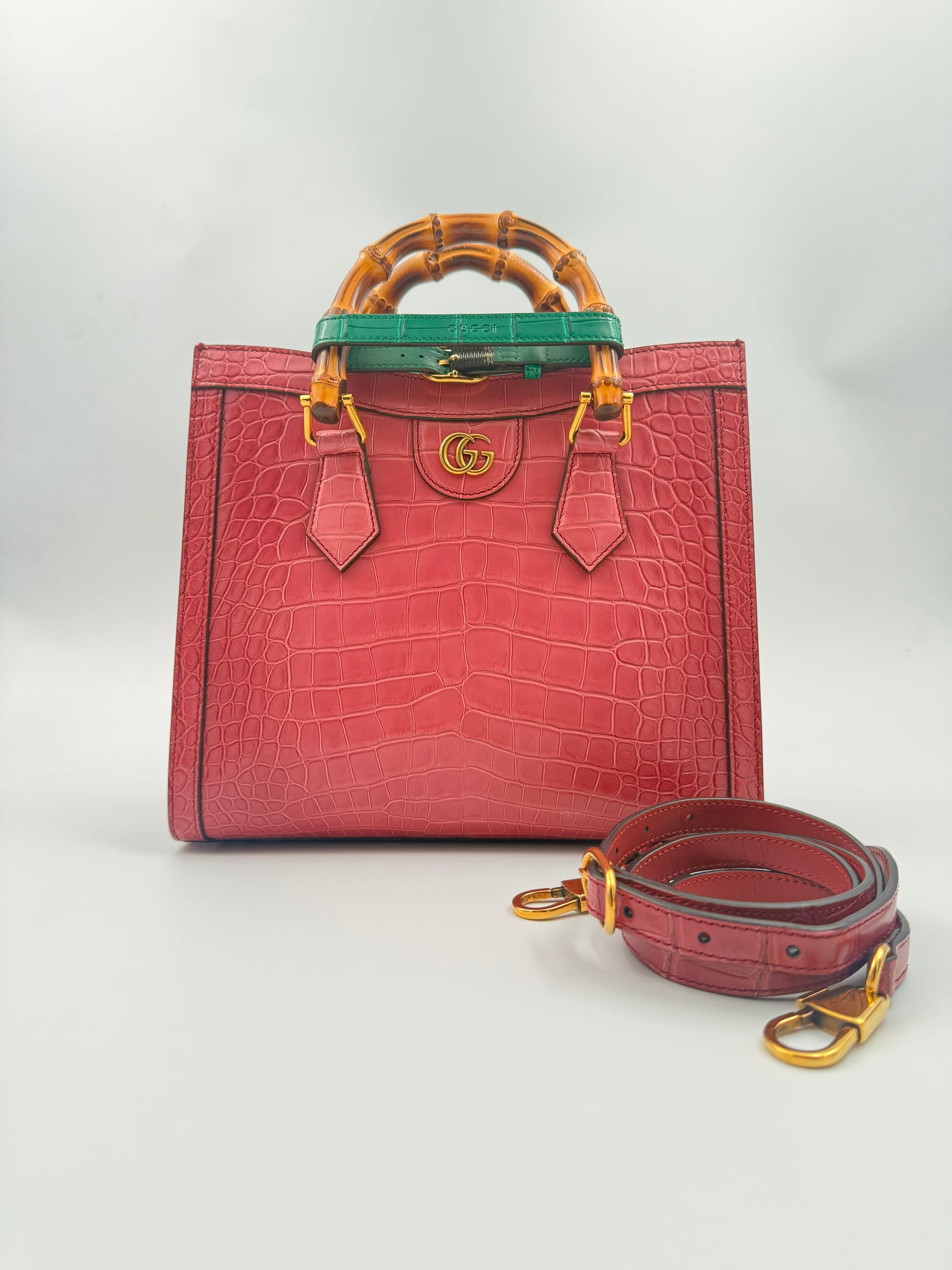 Gucci Diana medium GG Top Handle Coccodrillo