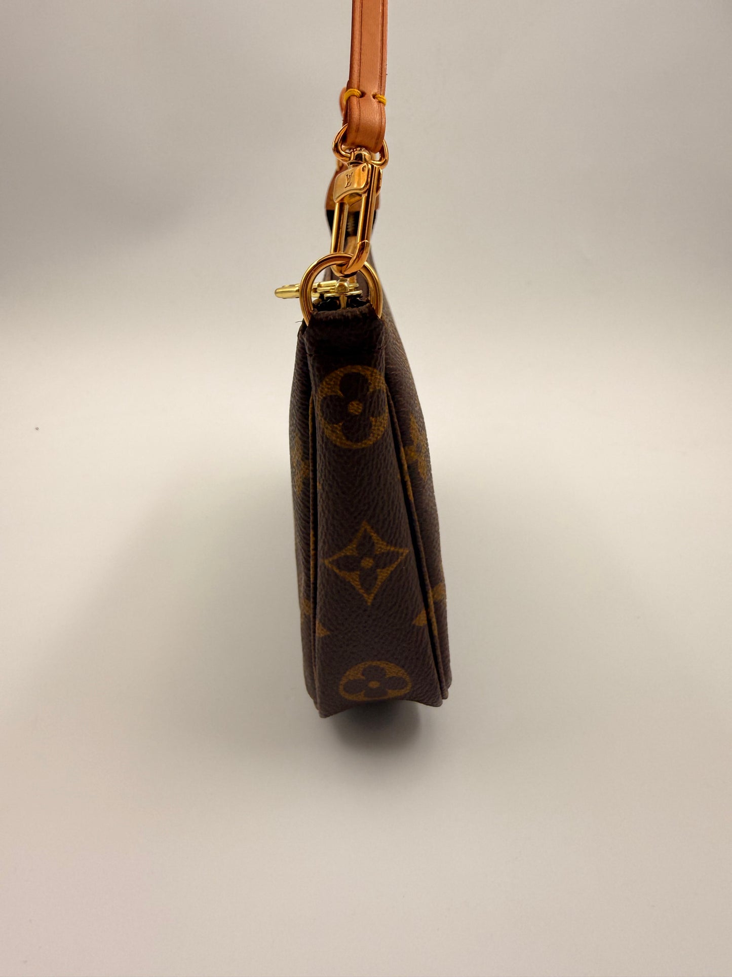 Louis Vuitton Pochette Accessoires Vintage 2002