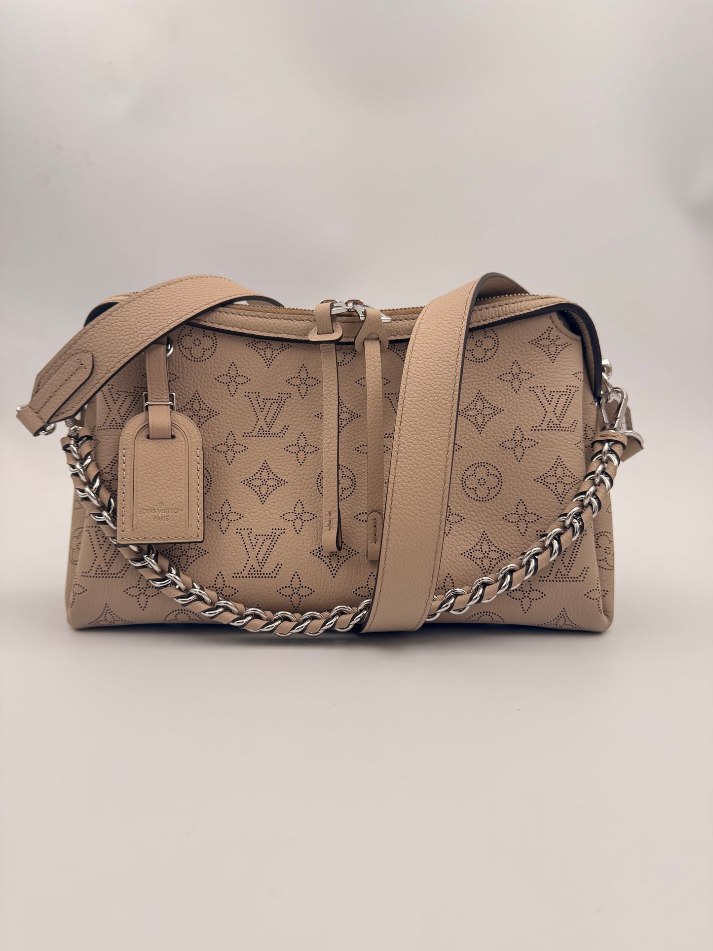 Louis Vuitton Hand It All Mahina