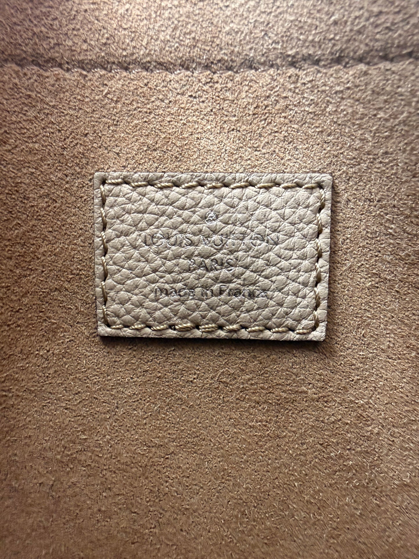 Louis Vuitton Hand It All Mahina